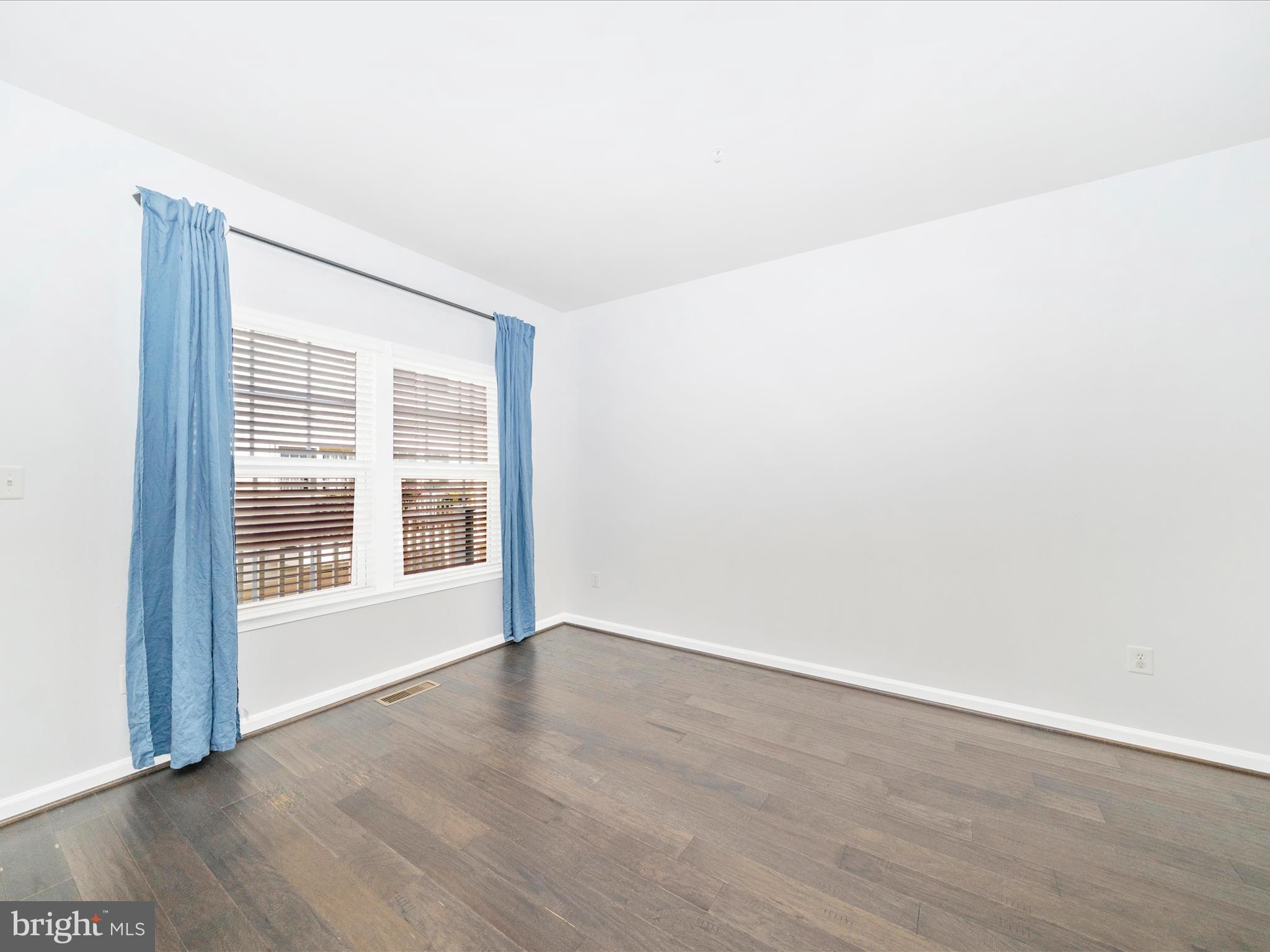 GREENBELT STATION - Residential