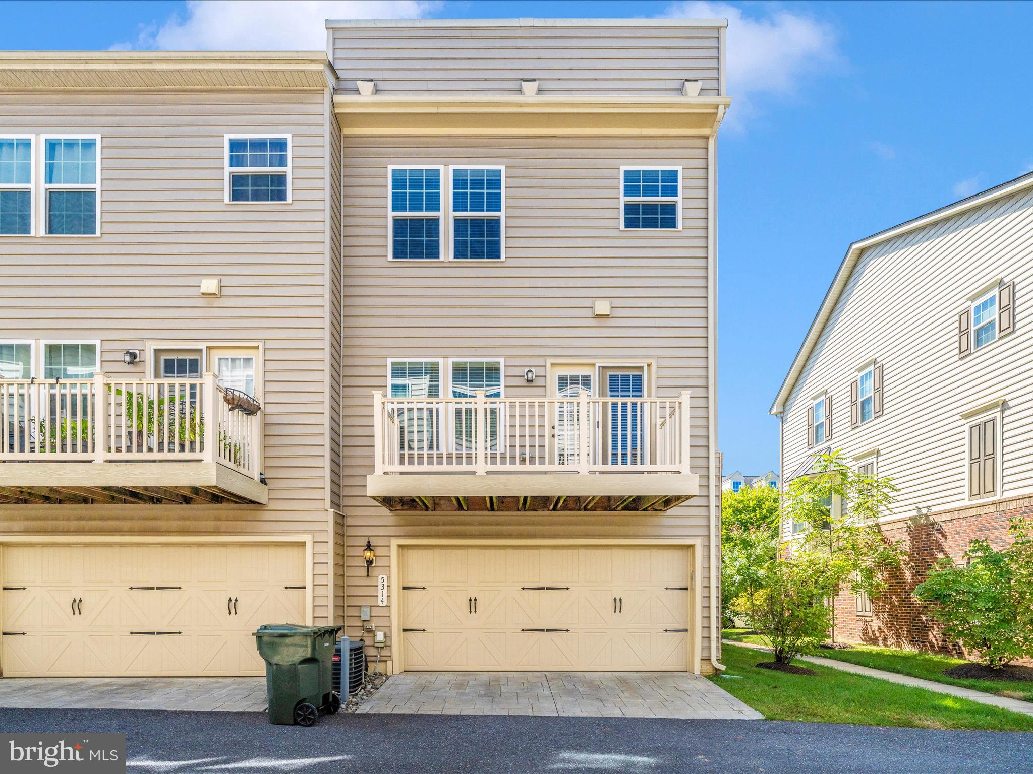 GREENBELT STATION - Residential