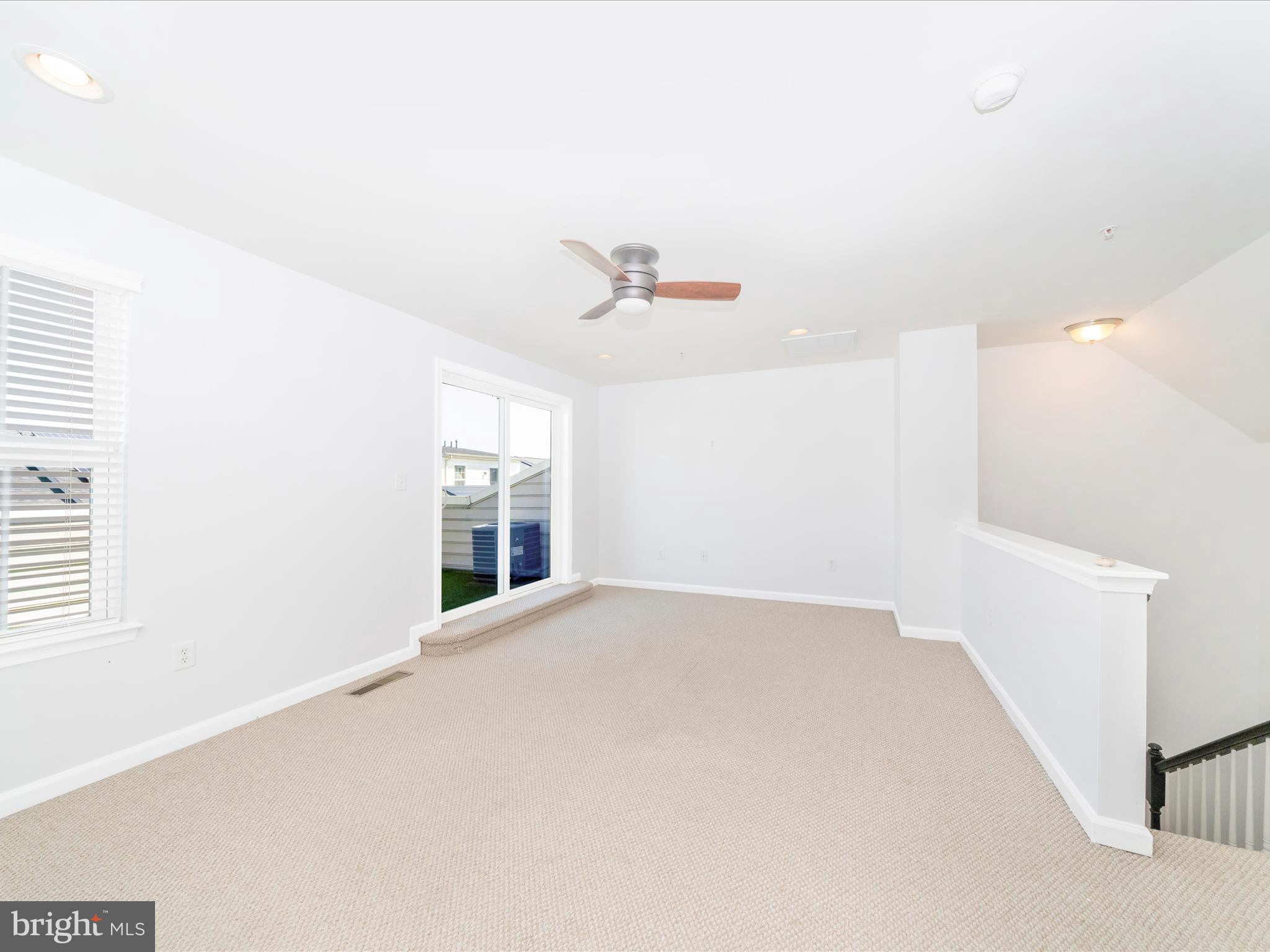 GREENBELT STATION - Residential