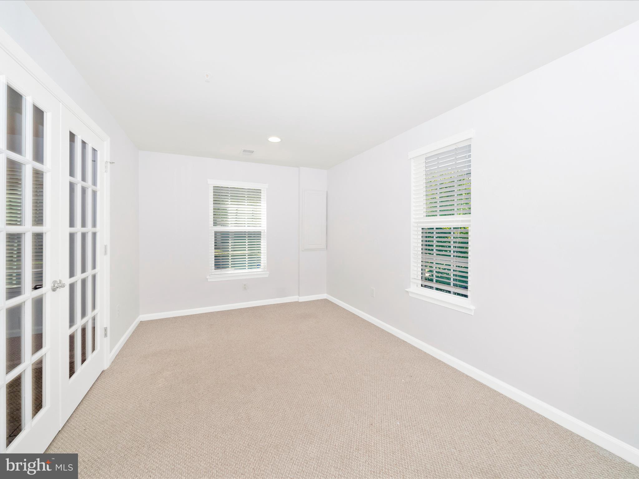 GREENBELT STATION - Residential