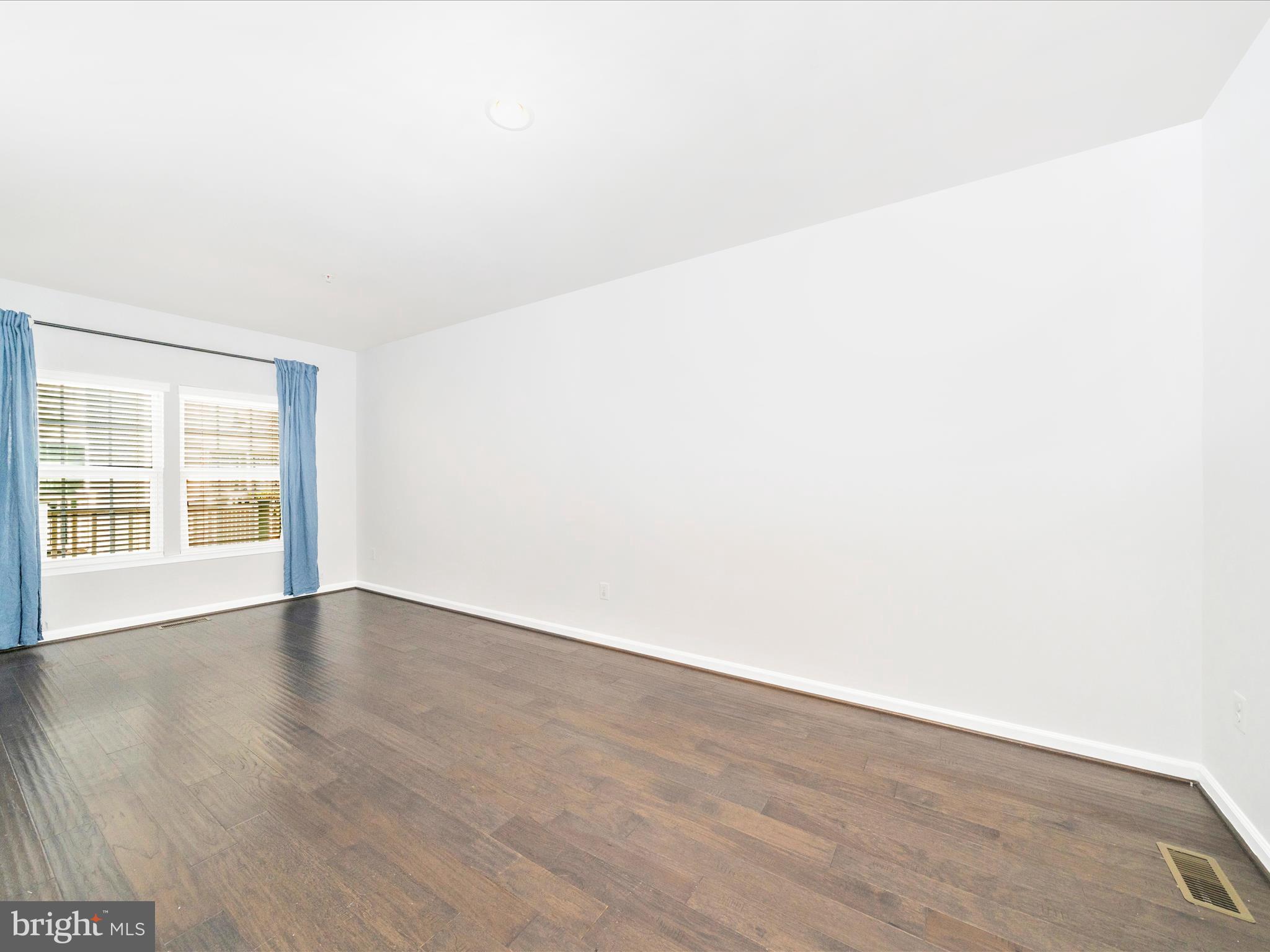 GREENBELT STATION - Residential