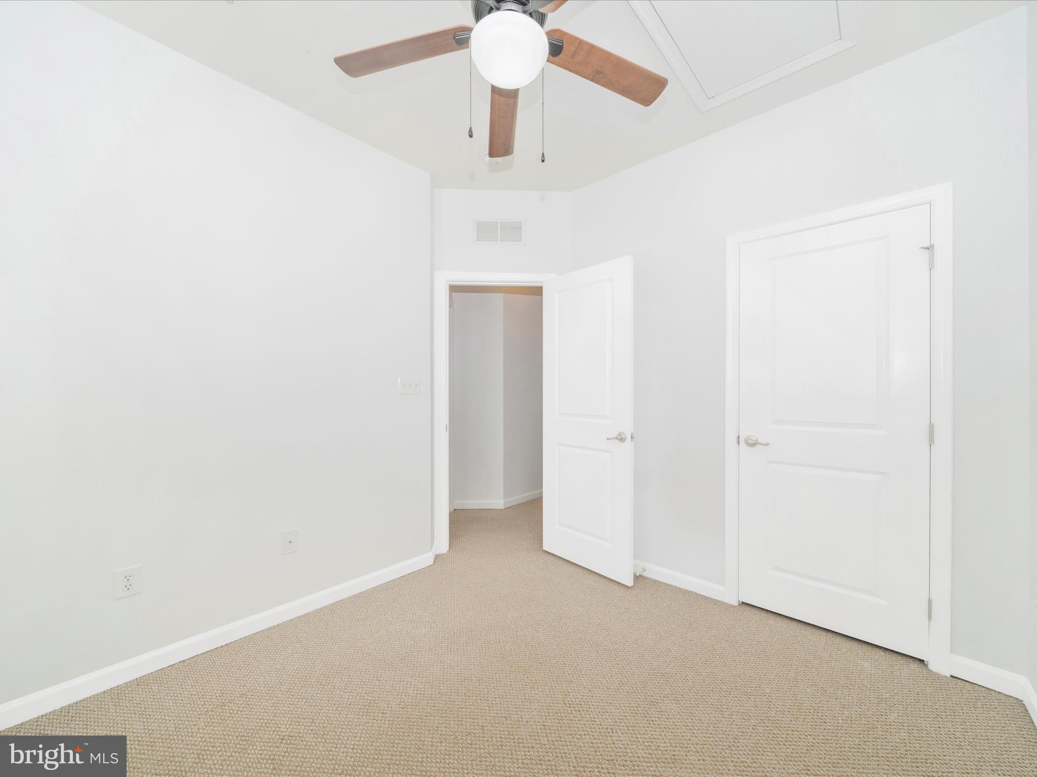 GREENBELT STATION - Residential