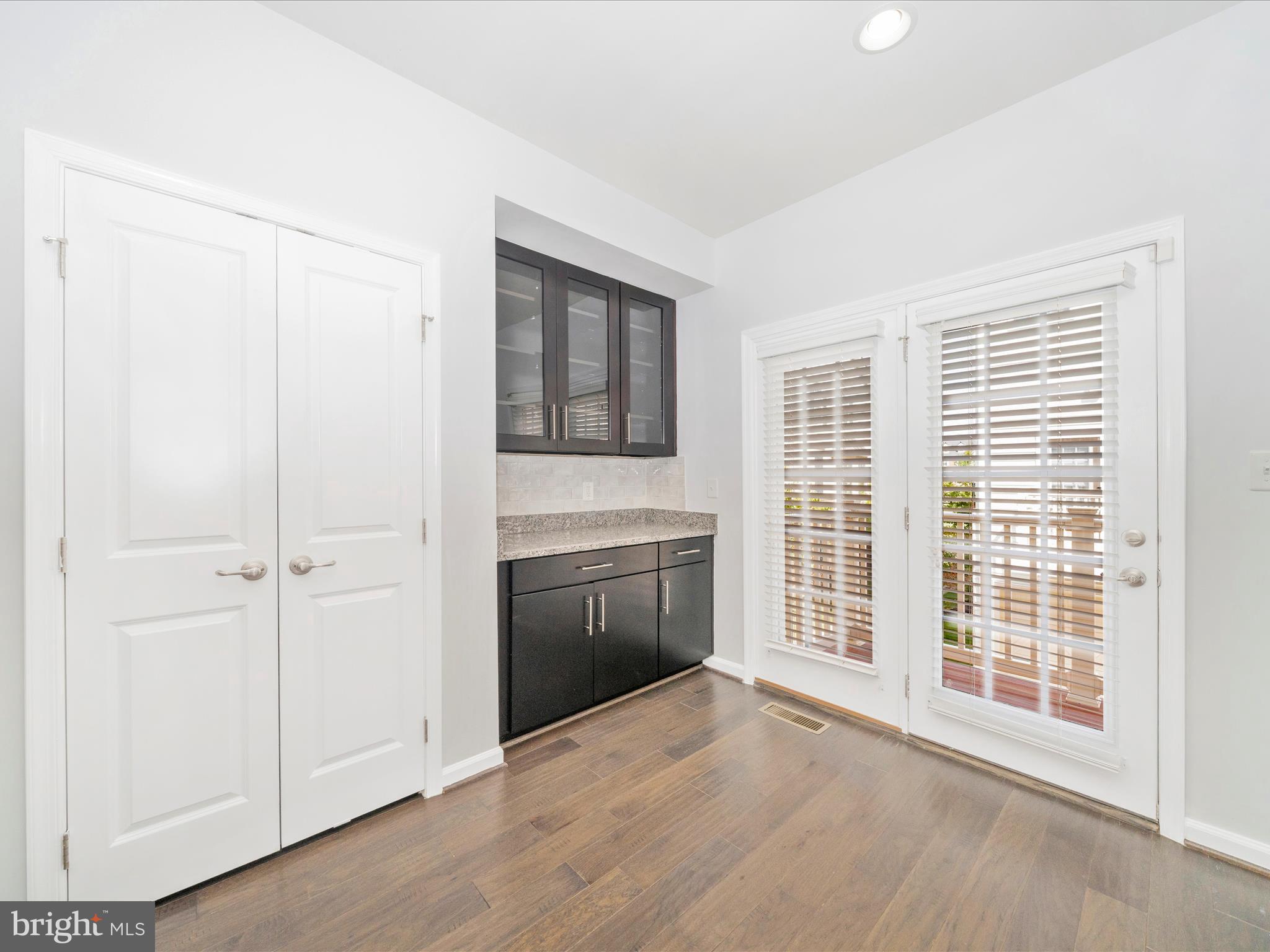 GREENBELT STATION - Residential