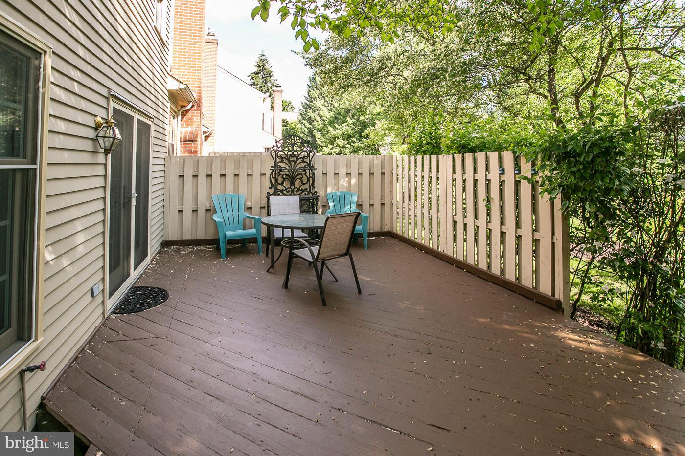 227 TOWYN COURT