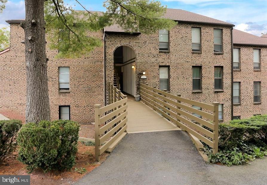 FLYING HILLS - Residential Lease