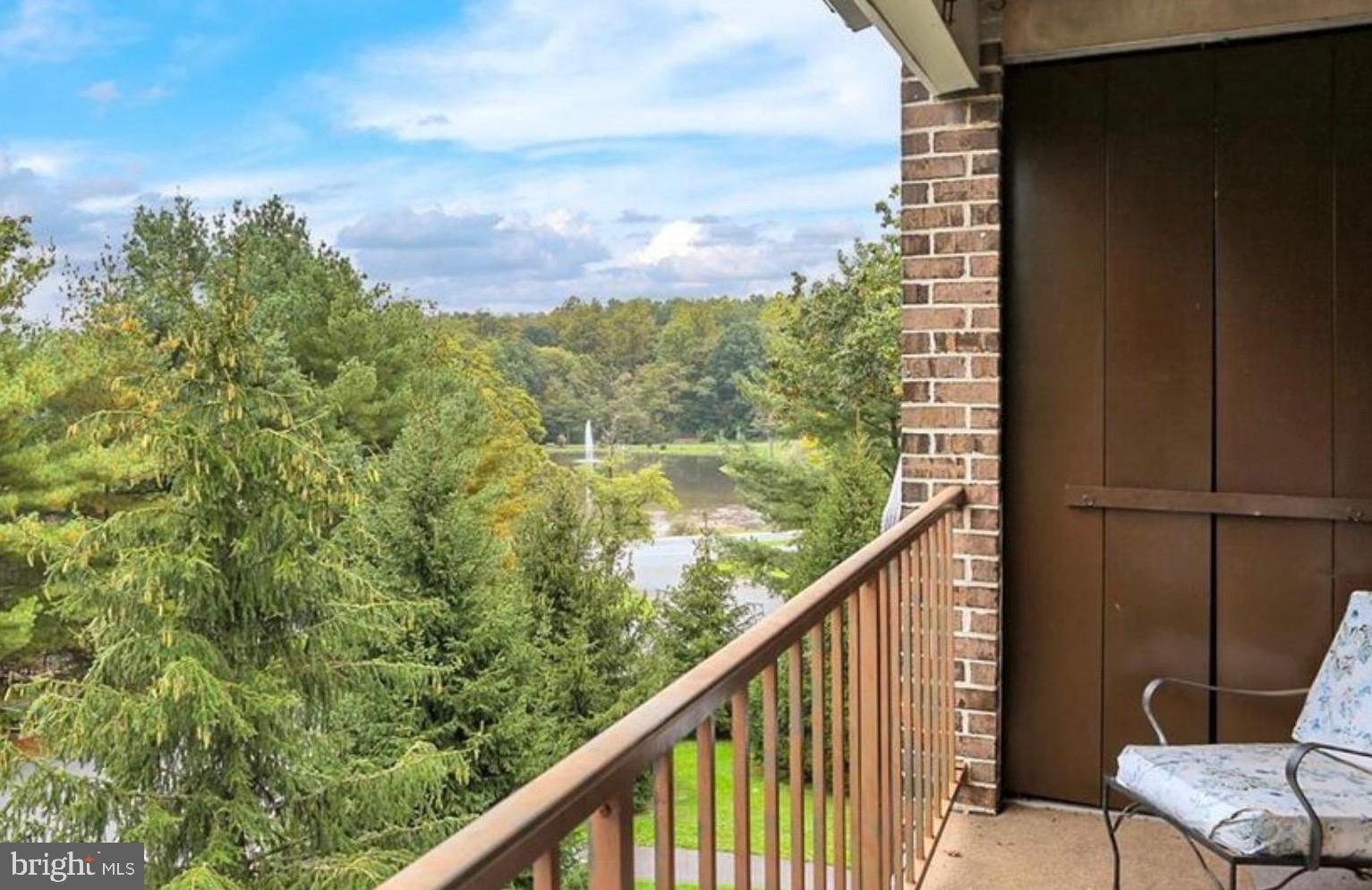 FLYING HILLS - Residential Lease