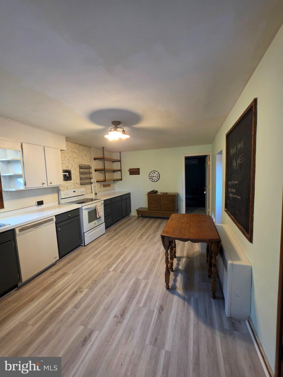 307 MAIN STREET N