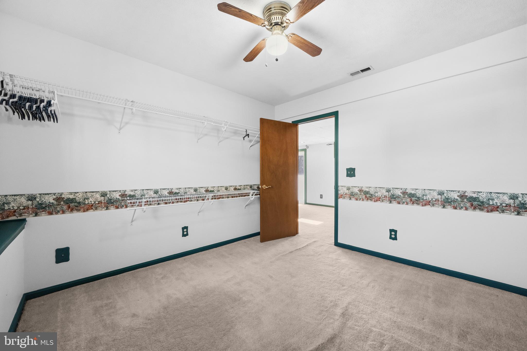 MEADOWBROOKE - Residential