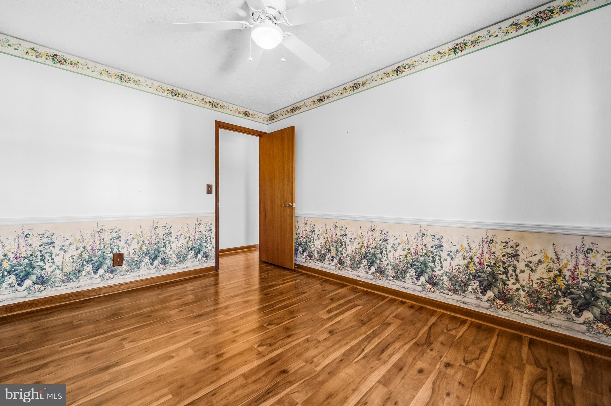 MEADOWBROOKE - Residential