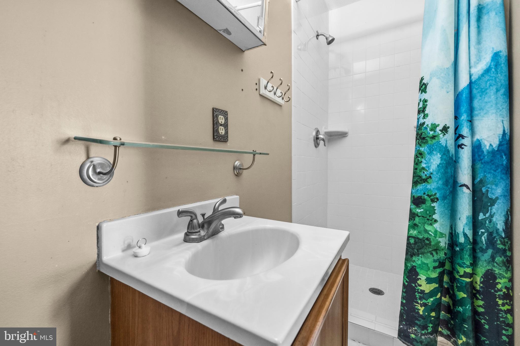 MEADOWBROOKE - Residential