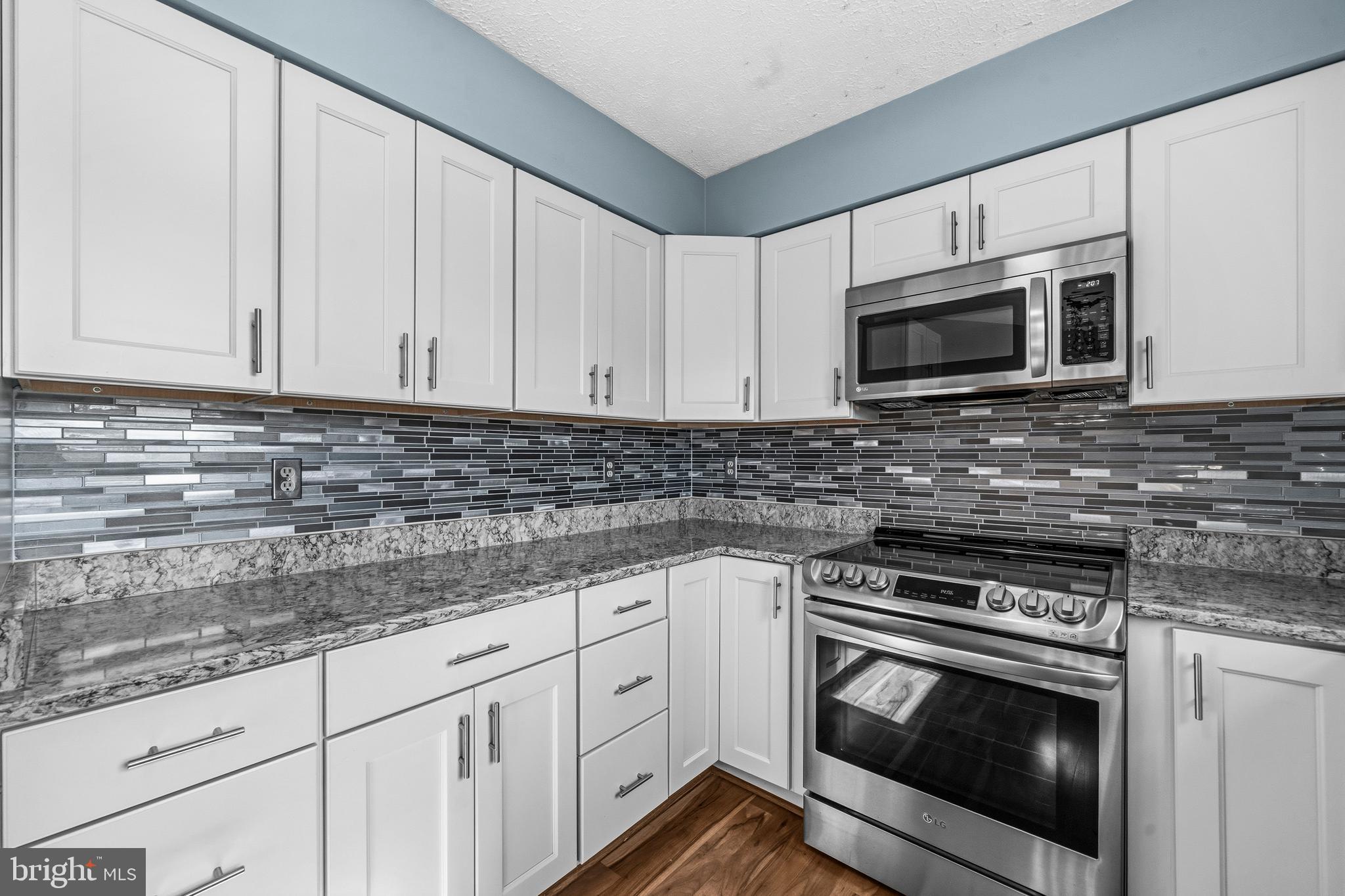 MEADOWBROOKE - Residential