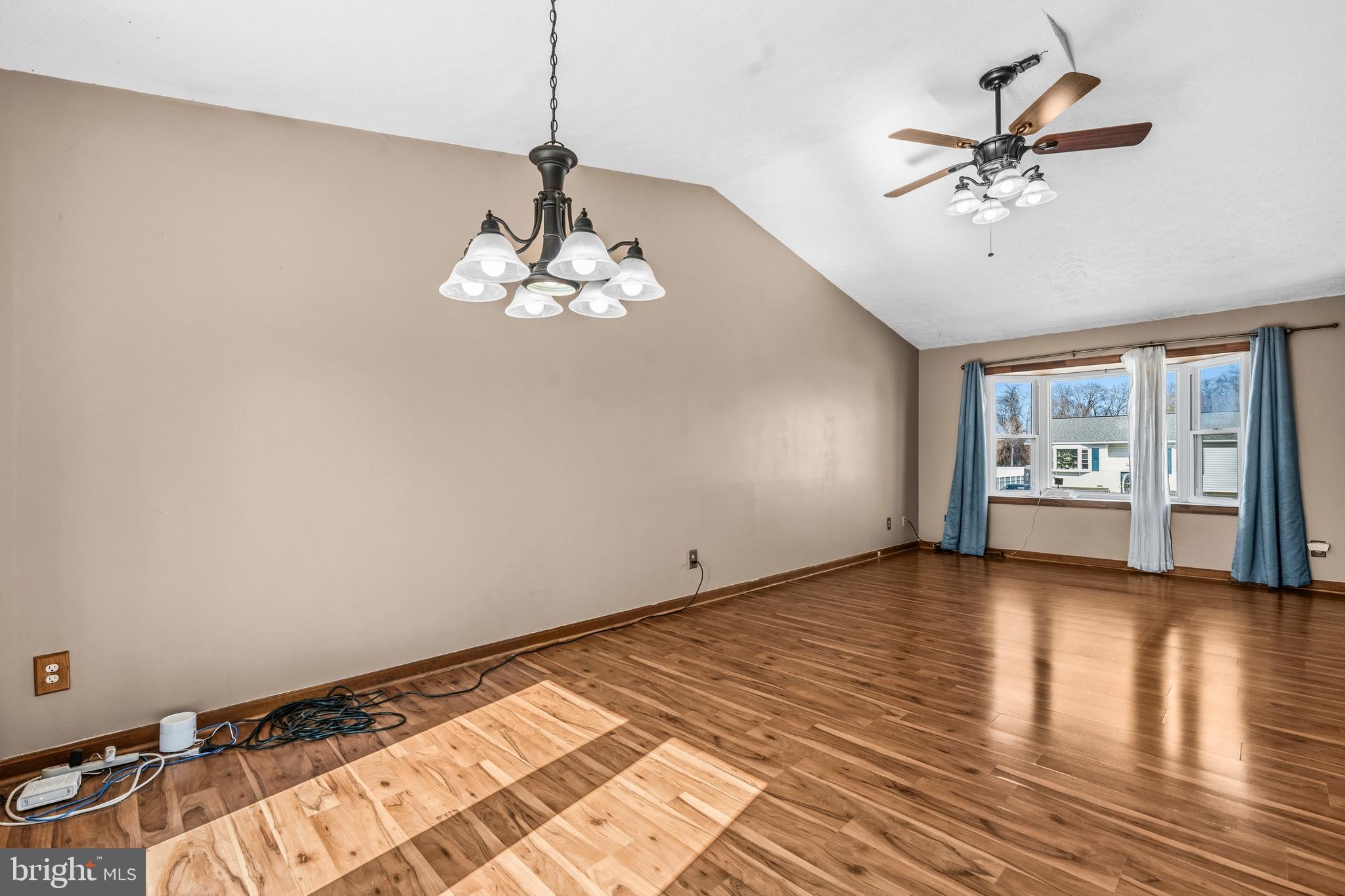 MEADOWBROOKE - Residential