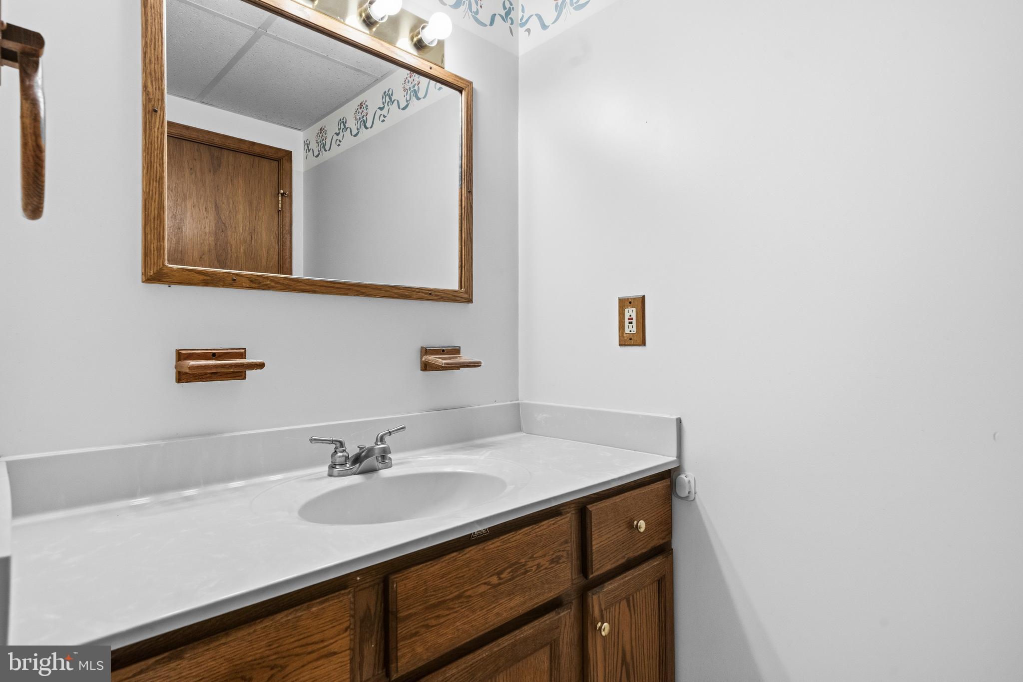 MEADOWBROOKE - Residential