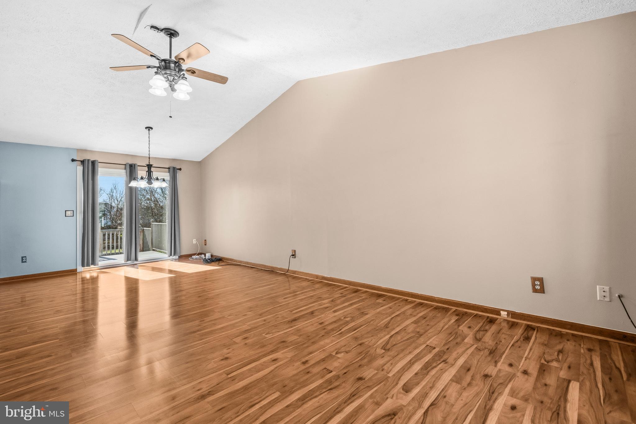 MEADOWBROOKE - Residential