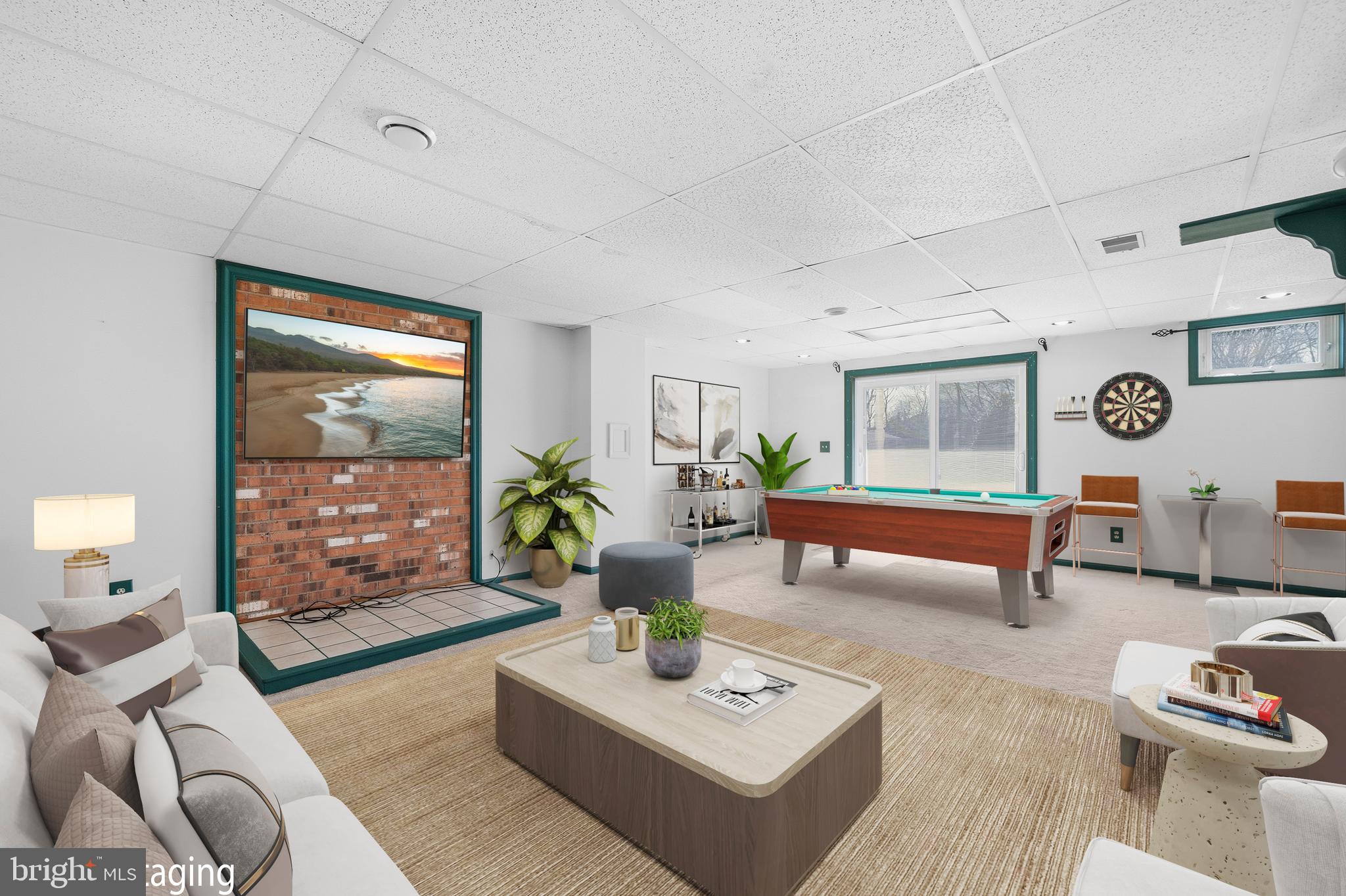 MEADOWBROOKE - Residential