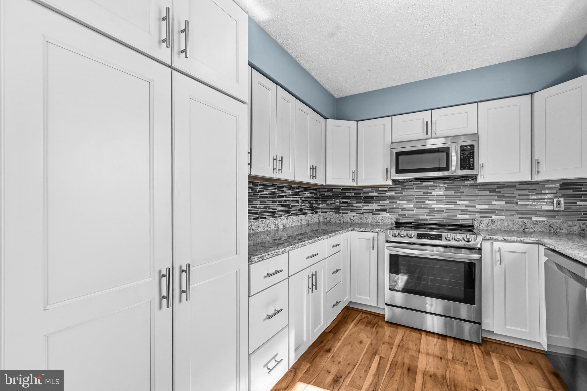 MEADOWBROOKE - Residential