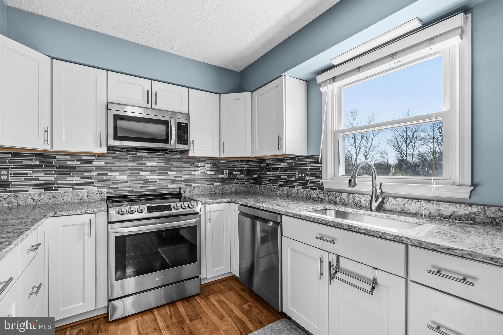 MEADOWBROOKE - Residential