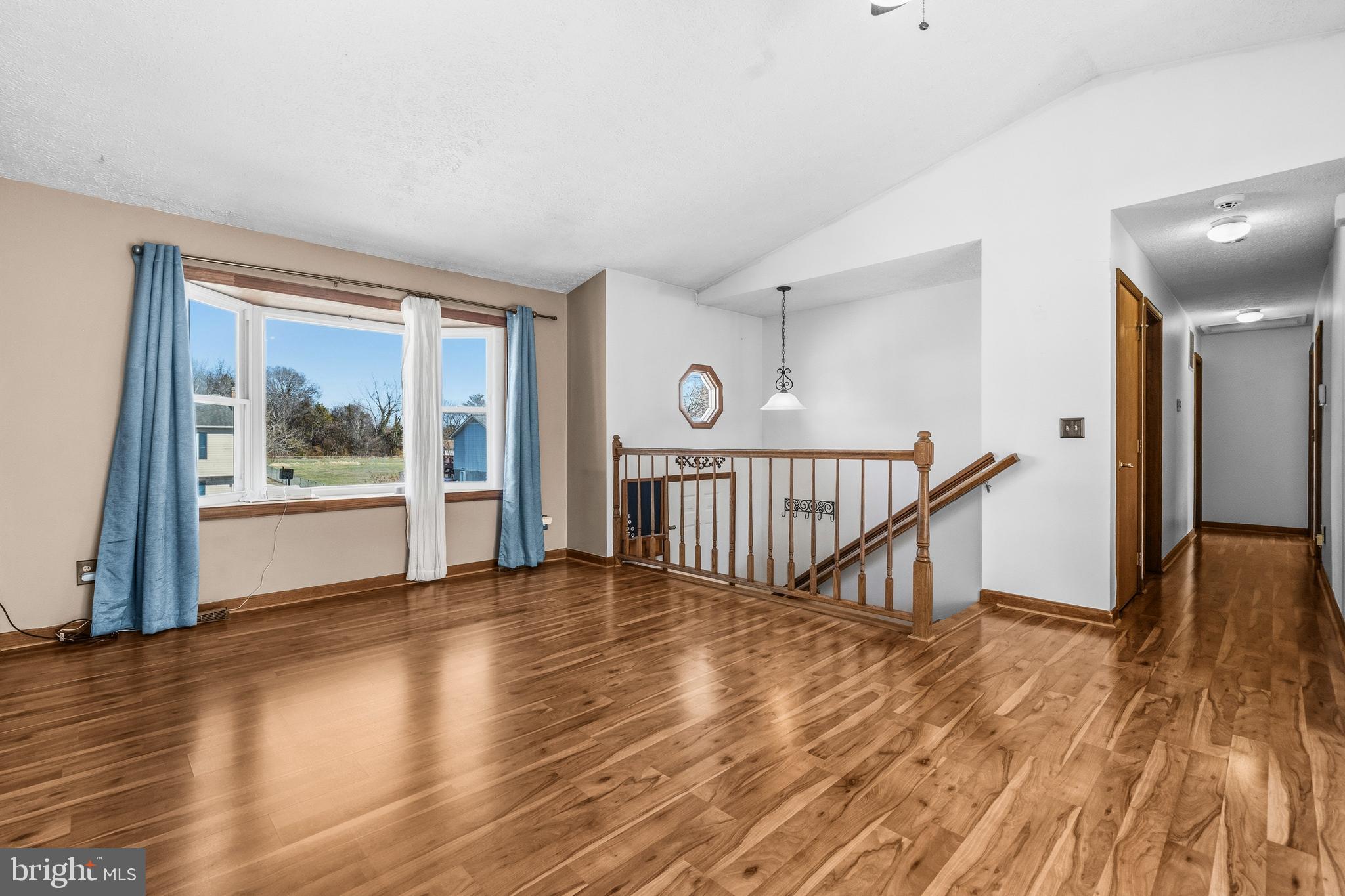 MEADOWBROOKE - Residential