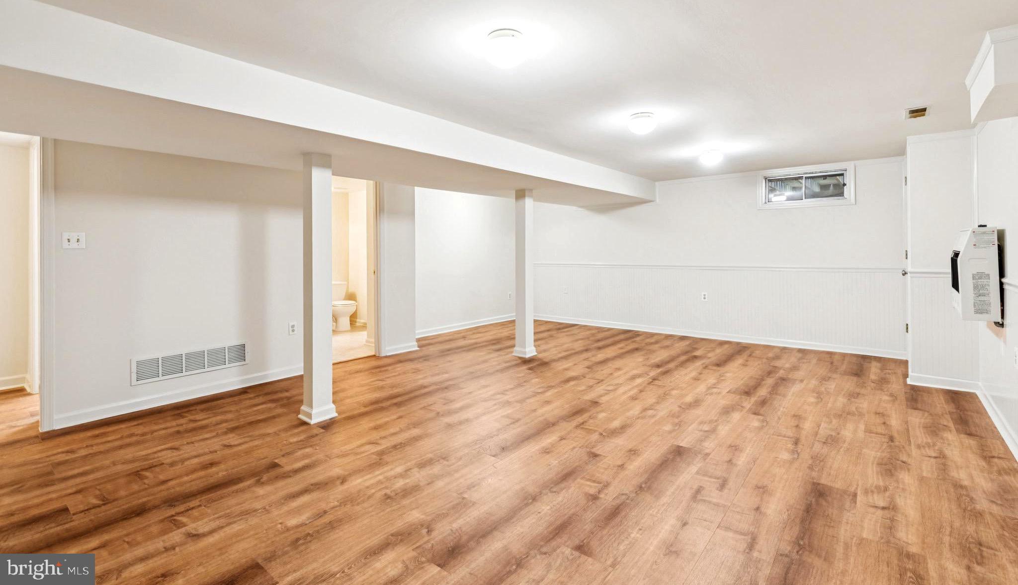 TERRACE GARDENS - Residential Lease