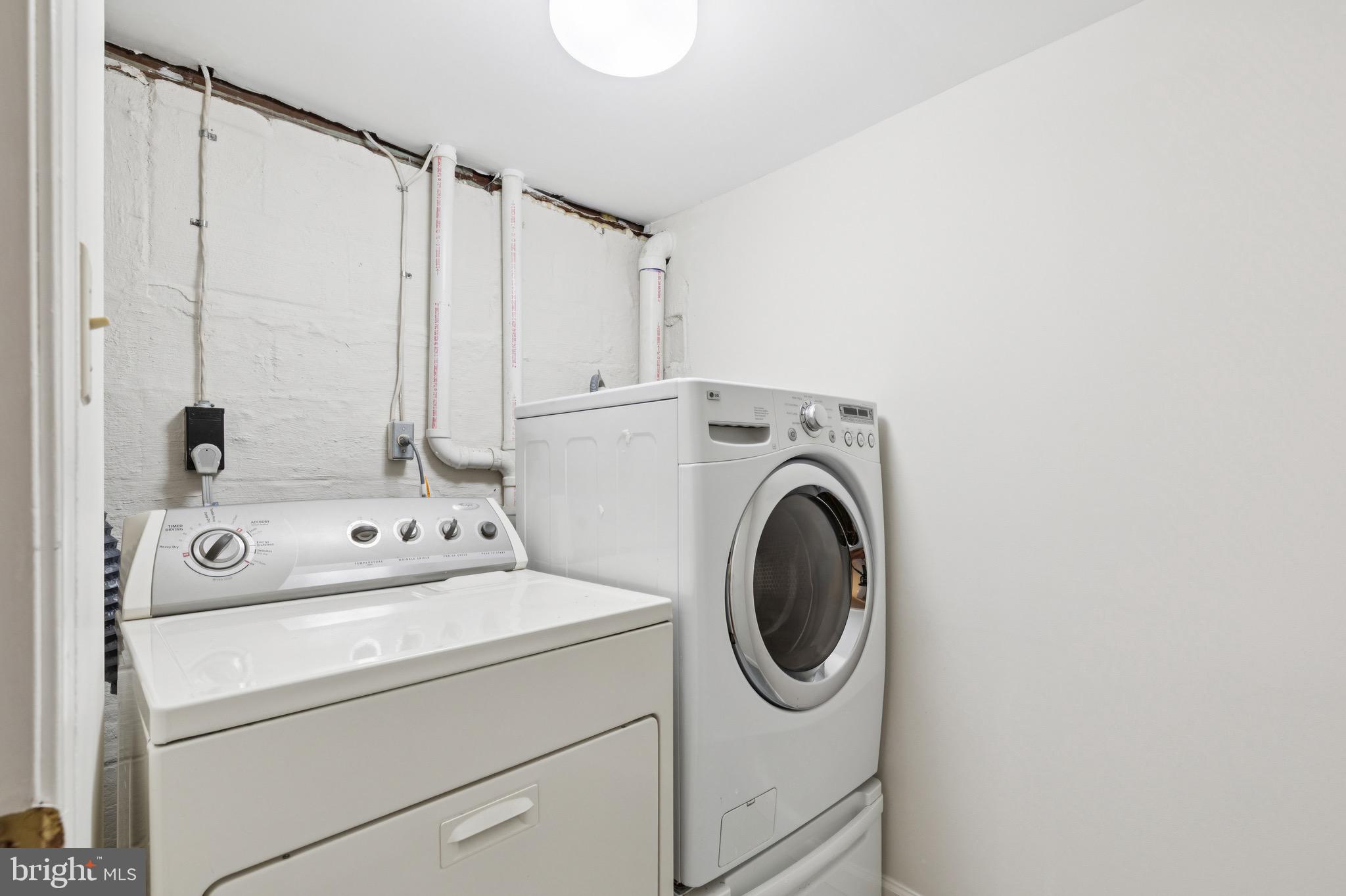 TERRACE GARDENS - Residential Lease