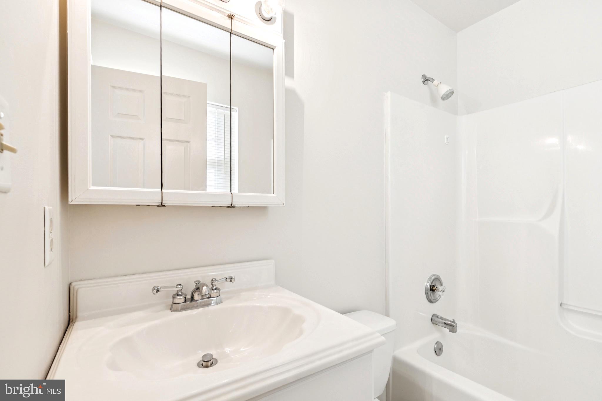 TERRACE GARDENS - Residential Lease