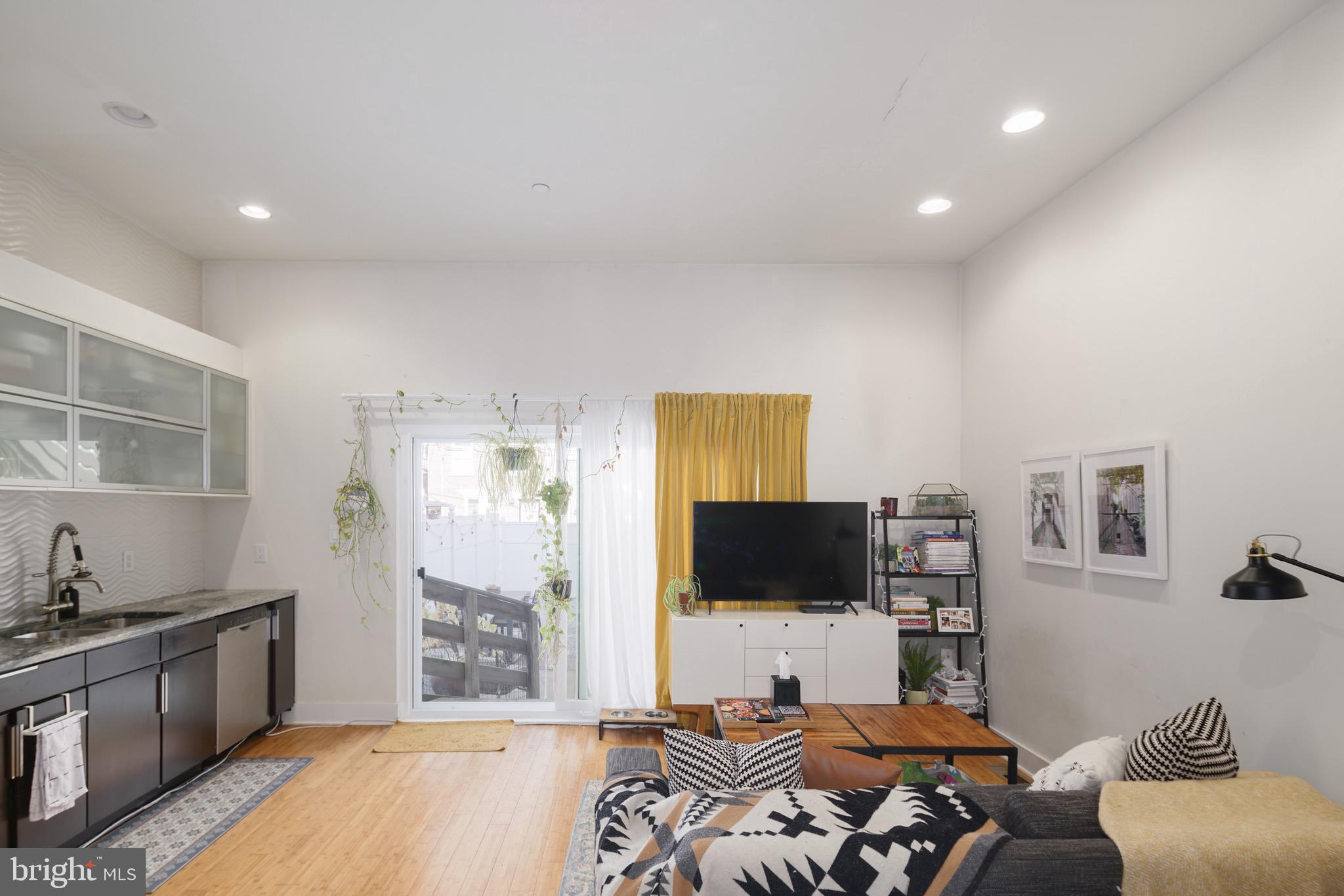 FAIRMOUNT - Residential
