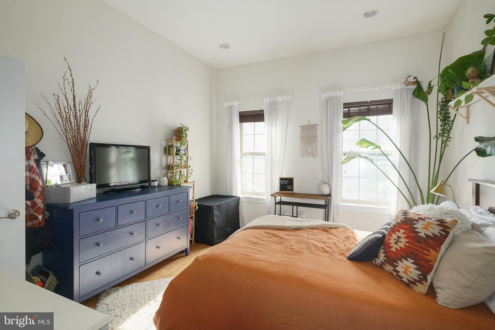 FAIRMOUNT - Residential