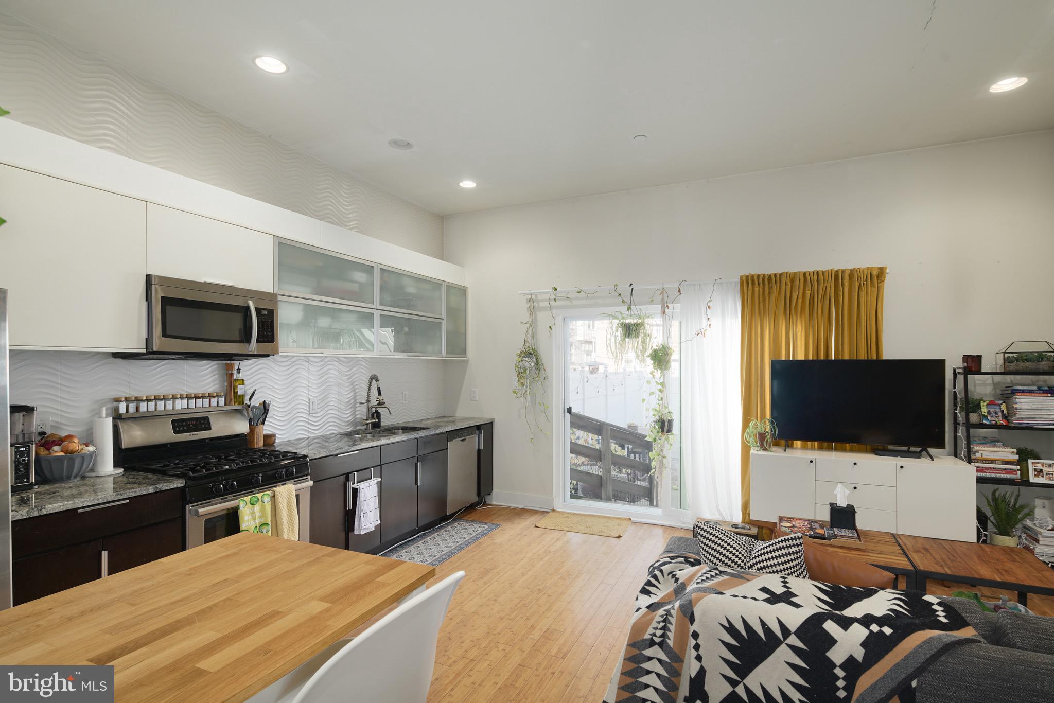 FAIRMOUNT - Residential