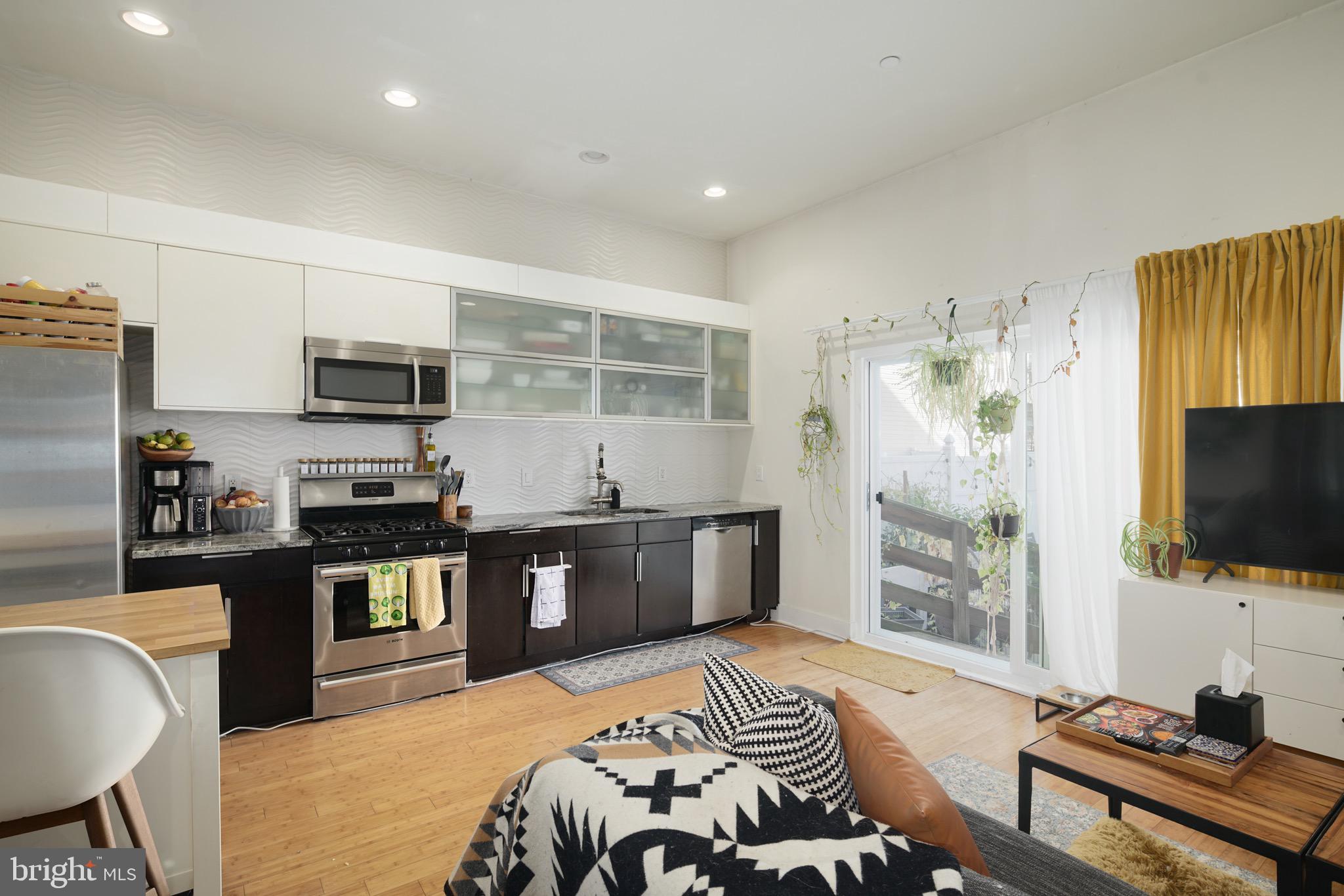 FAIRMOUNT - Residential