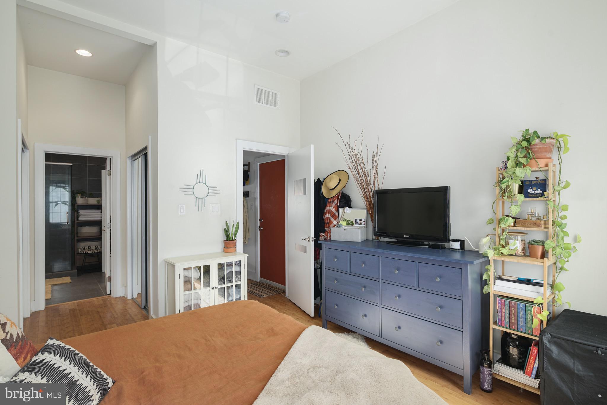 FAIRMOUNT - Residential