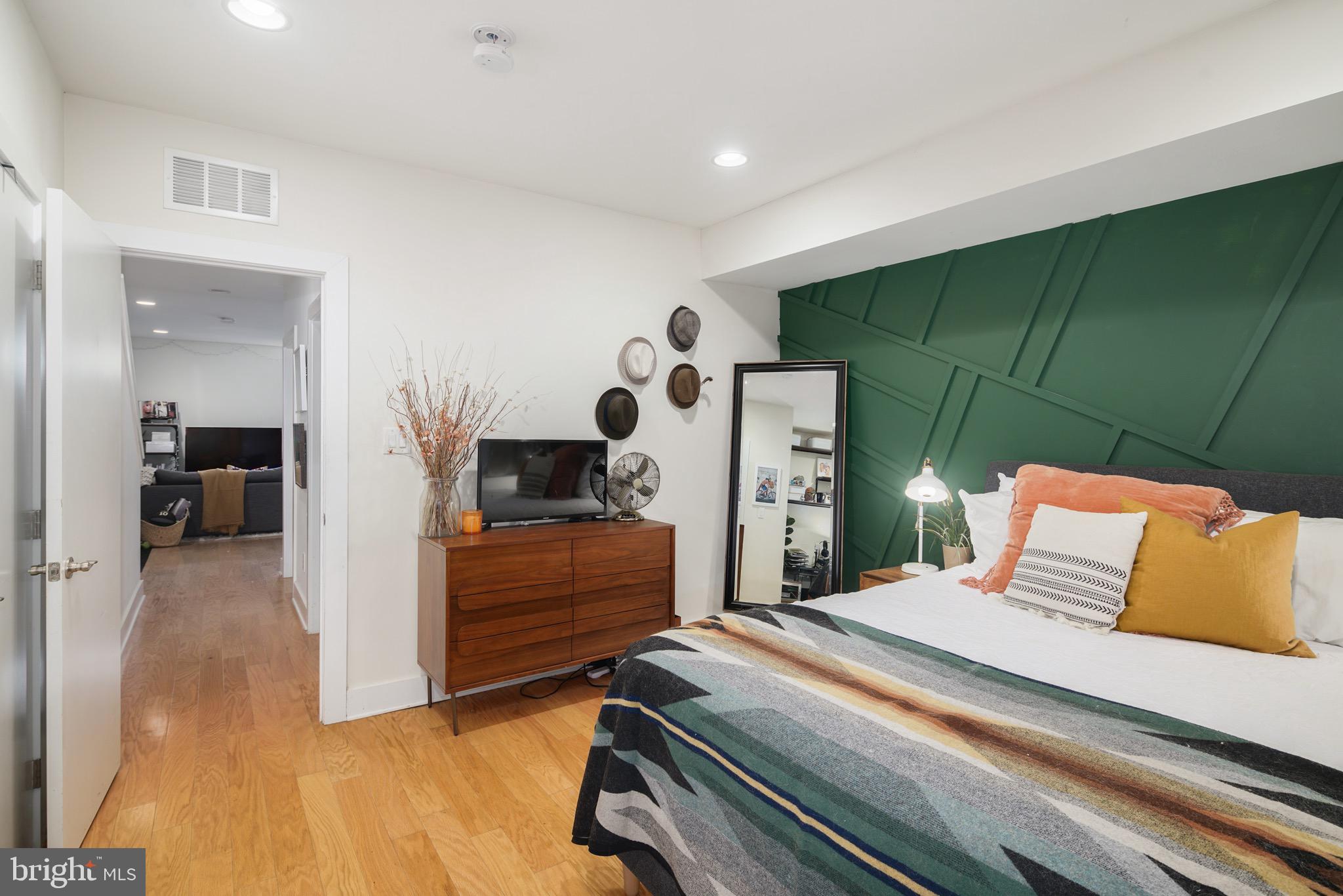 FAIRMOUNT - Residential