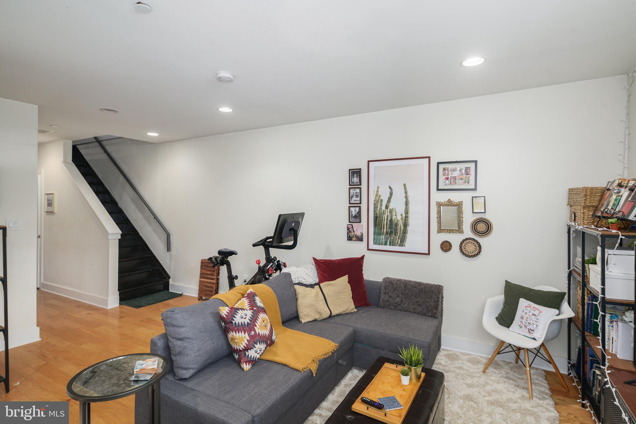 FAIRMOUNT - Residential