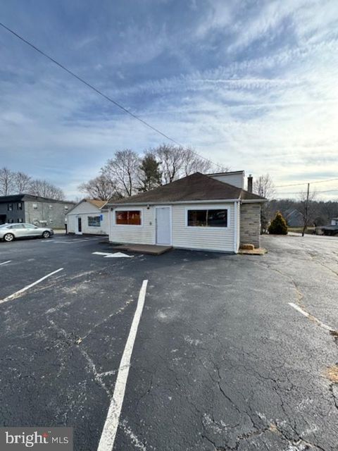 Photo of 1092 W Lincoln Highway, COATESVILLE, PA 19320 (MLS # PACT2115650)