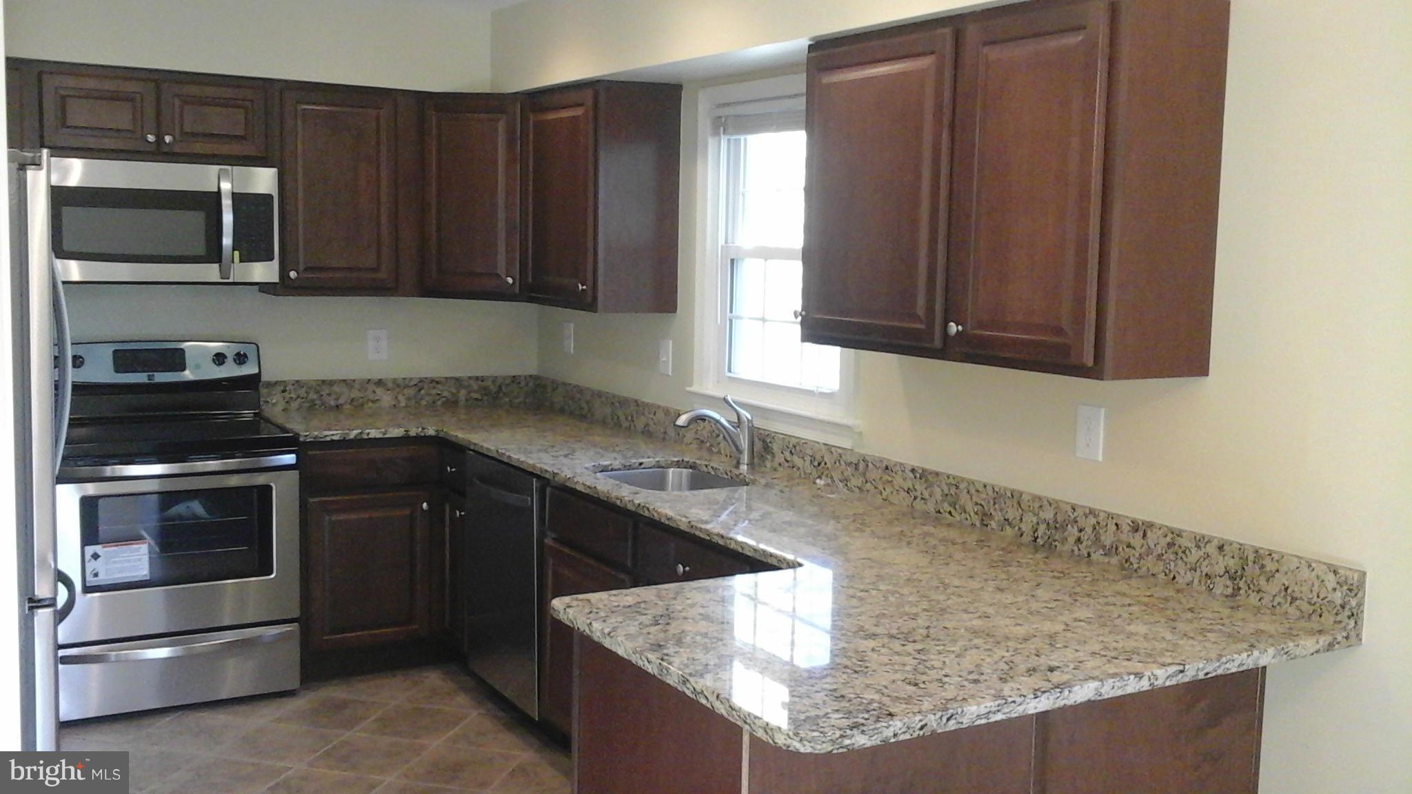 KINGSTOWNE - Residential Lease