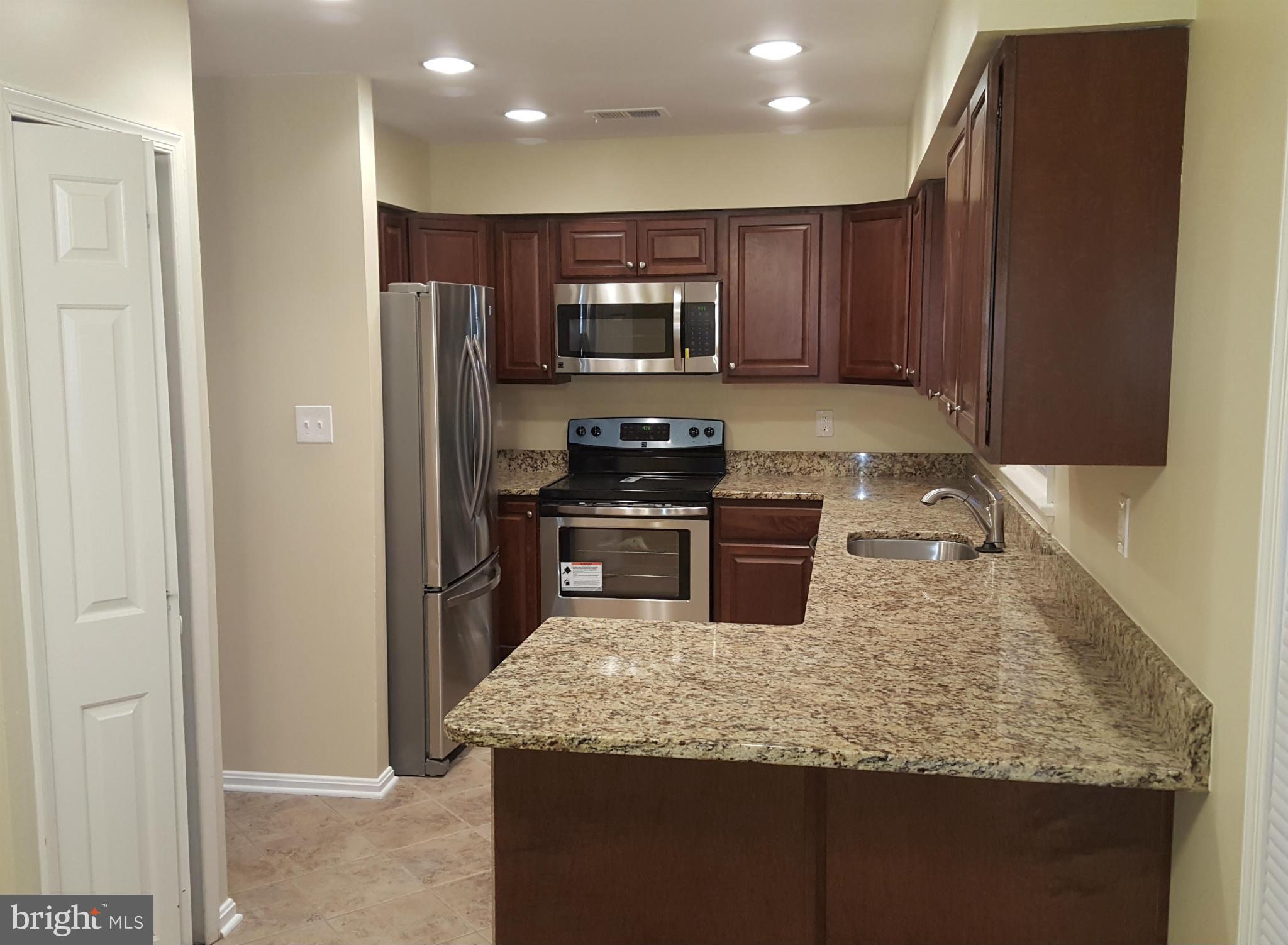 KINGSTOWNE - Residential Lease