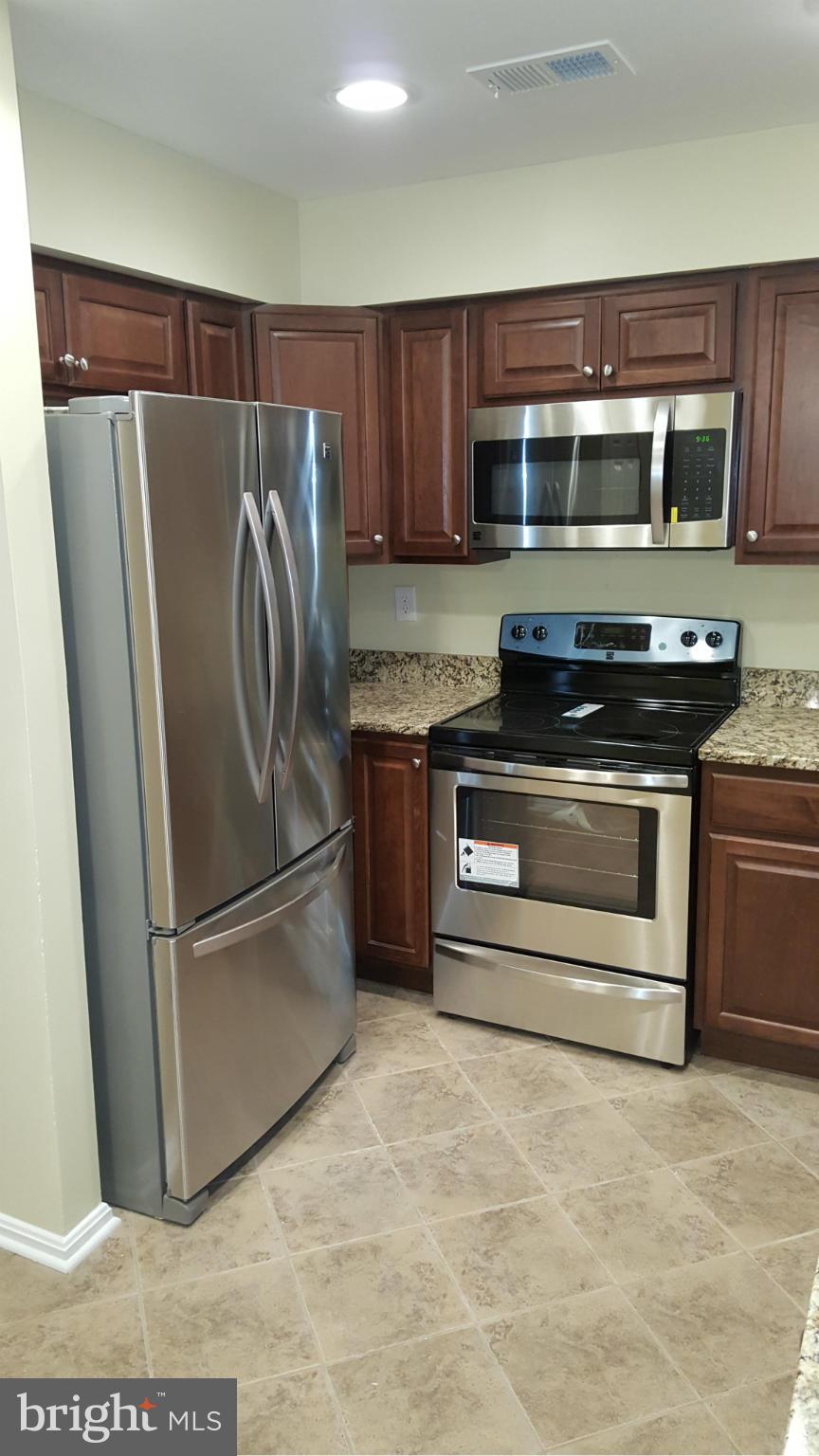 KINGSTOWNE - Residential Lease