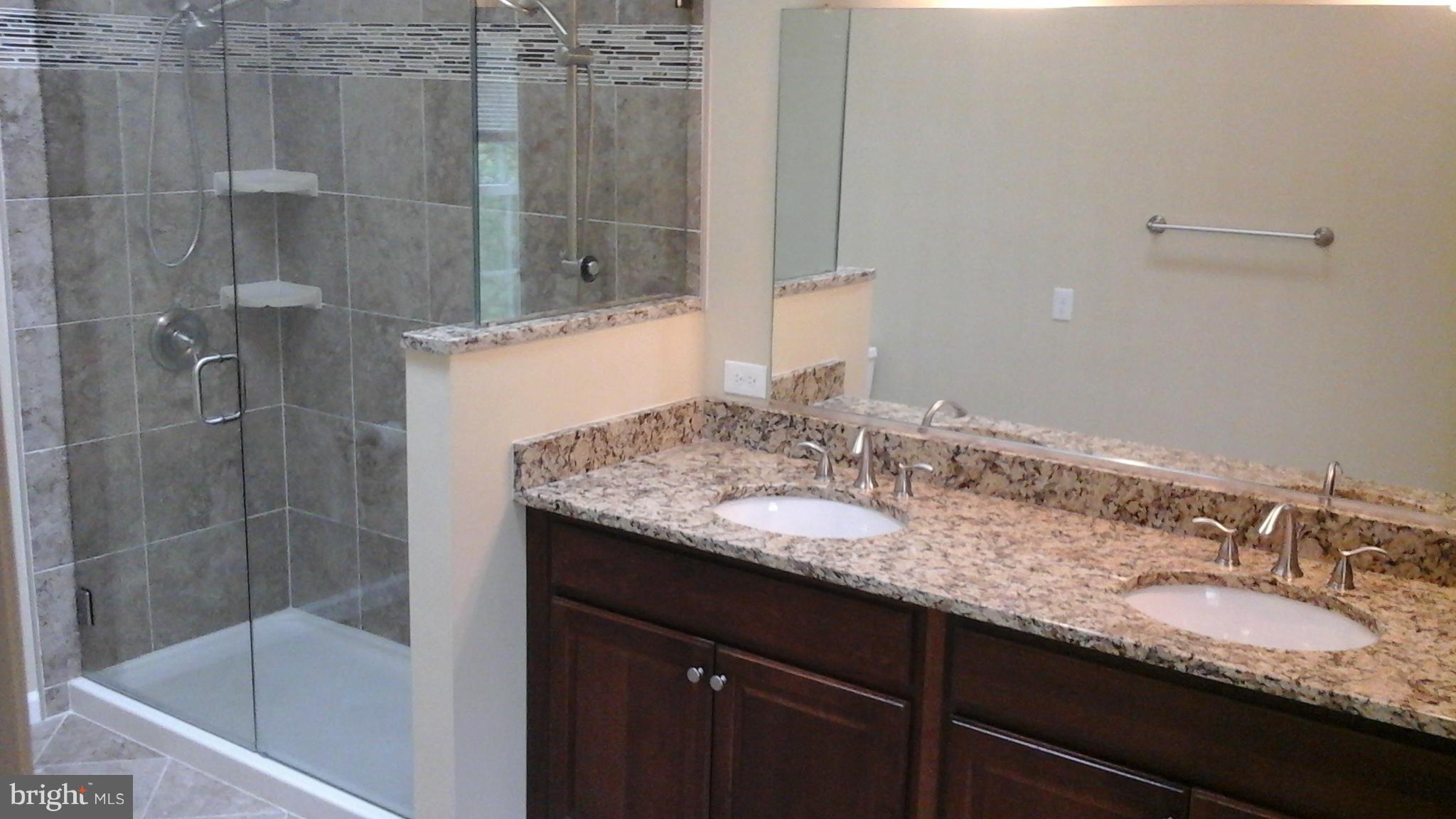 KINGSTOWNE - Residential Lease