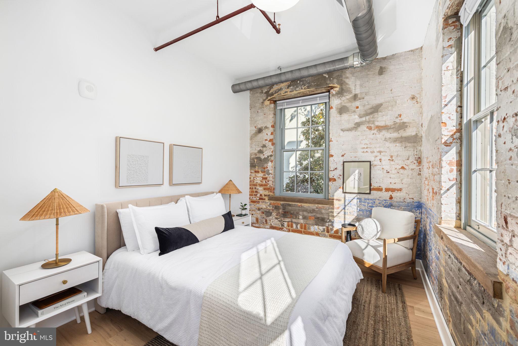 OLD TOWN ALEXANDRIA - Residential Lease