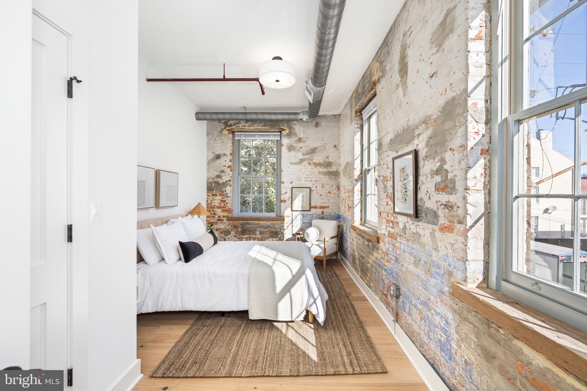 OLD TOWN ALEXANDRIA - Residential Lease