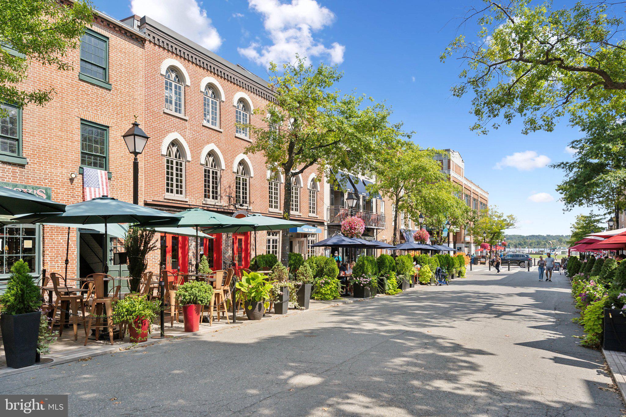 OLD TOWN ALEXANDRIA - Residential Lease