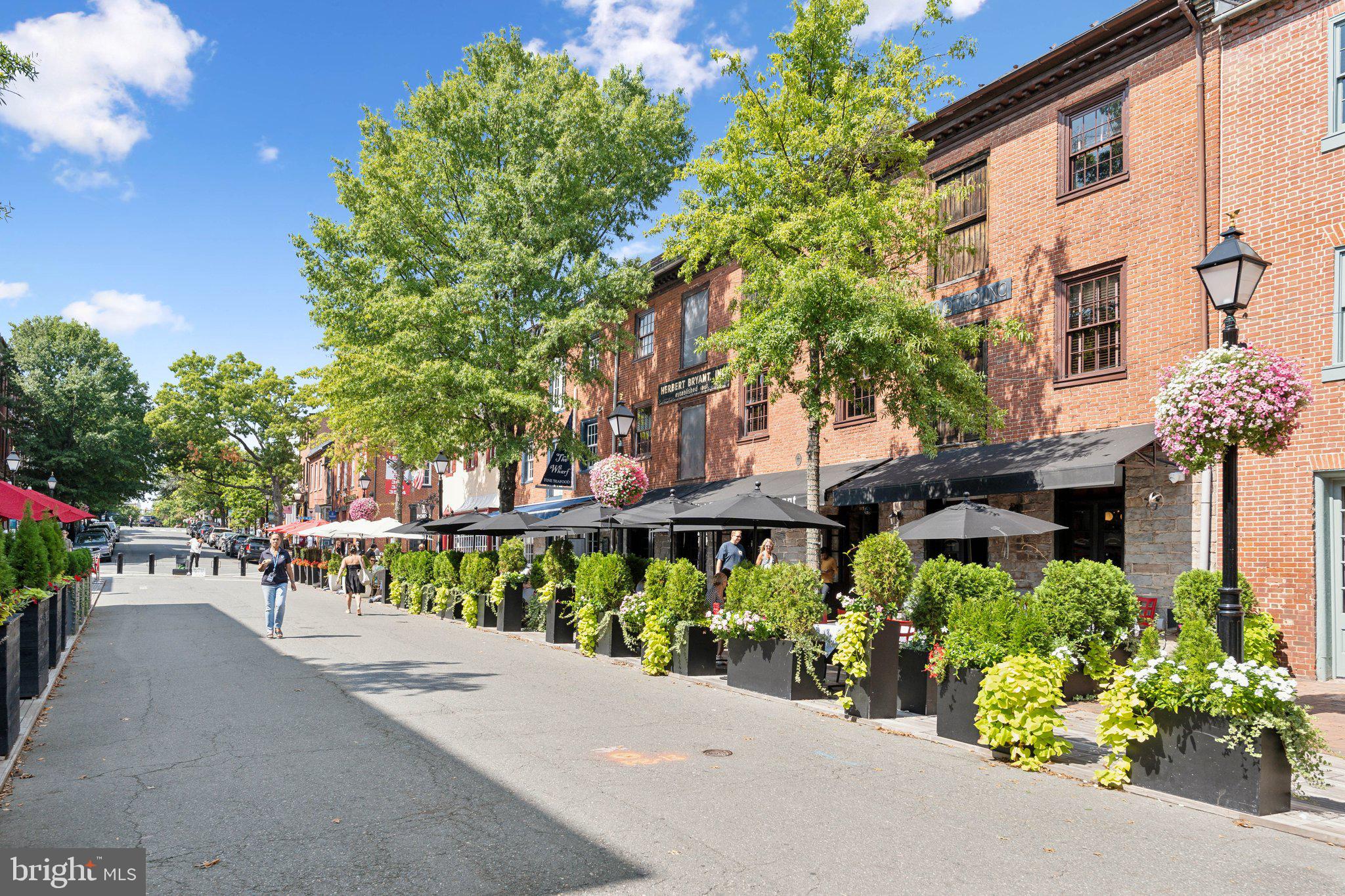 OLD TOWN ALEXANDRIA - Residential Lease