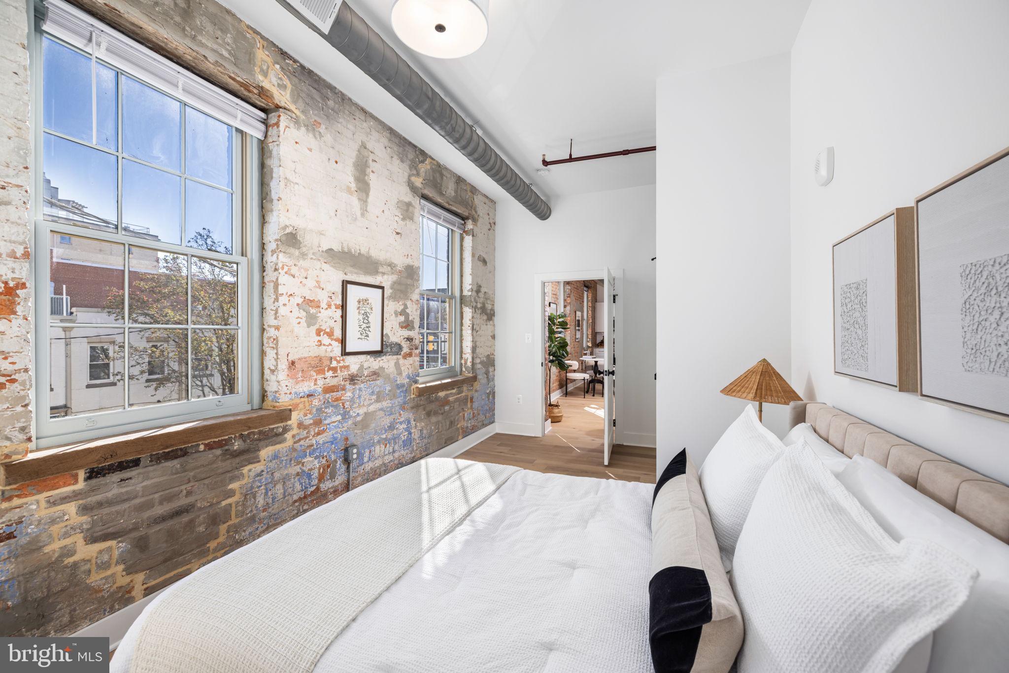 OLD TOWN ALEXANDRIA - Residential Lease