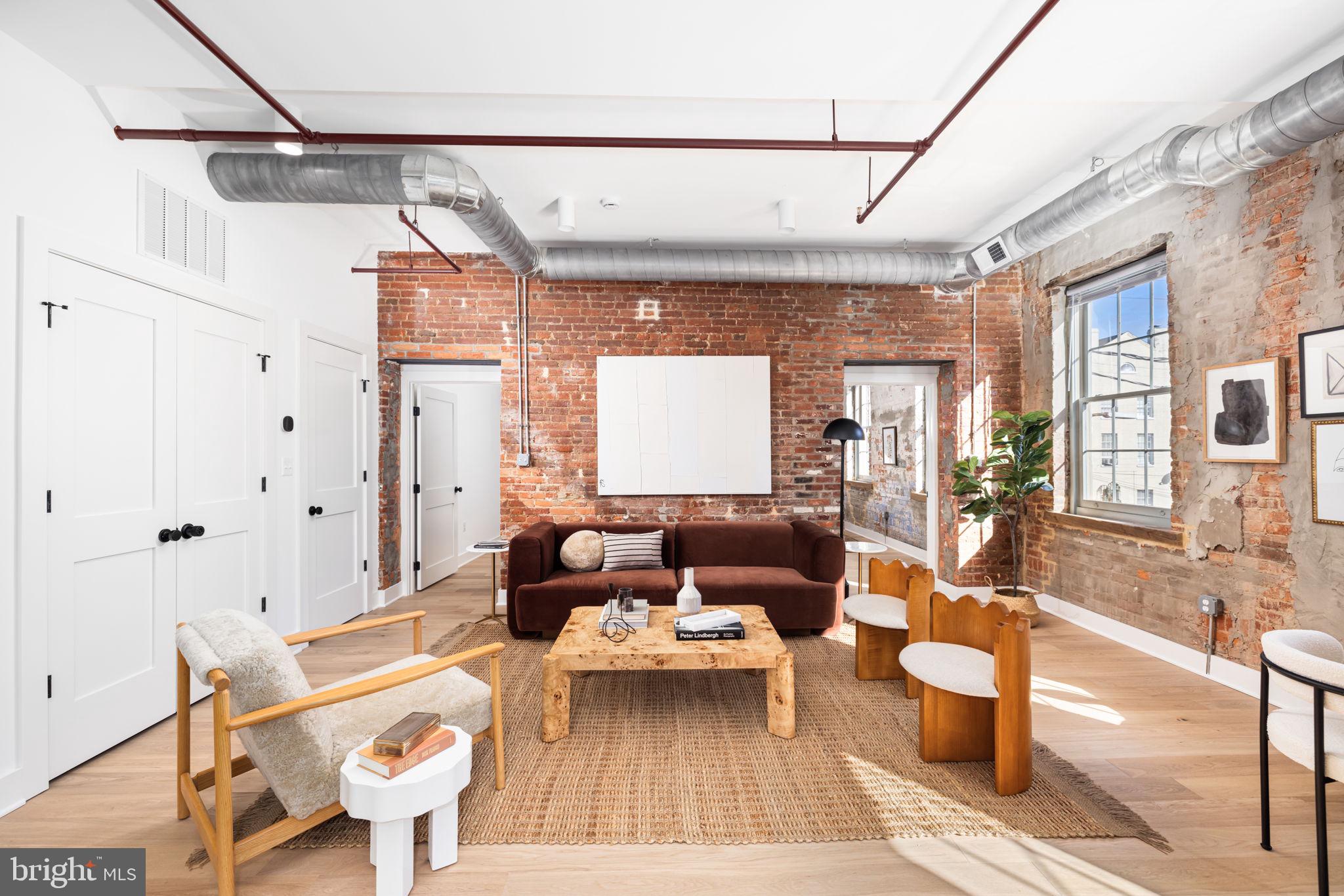 OLD TOWN ALEXANDRIA - Residential Lease