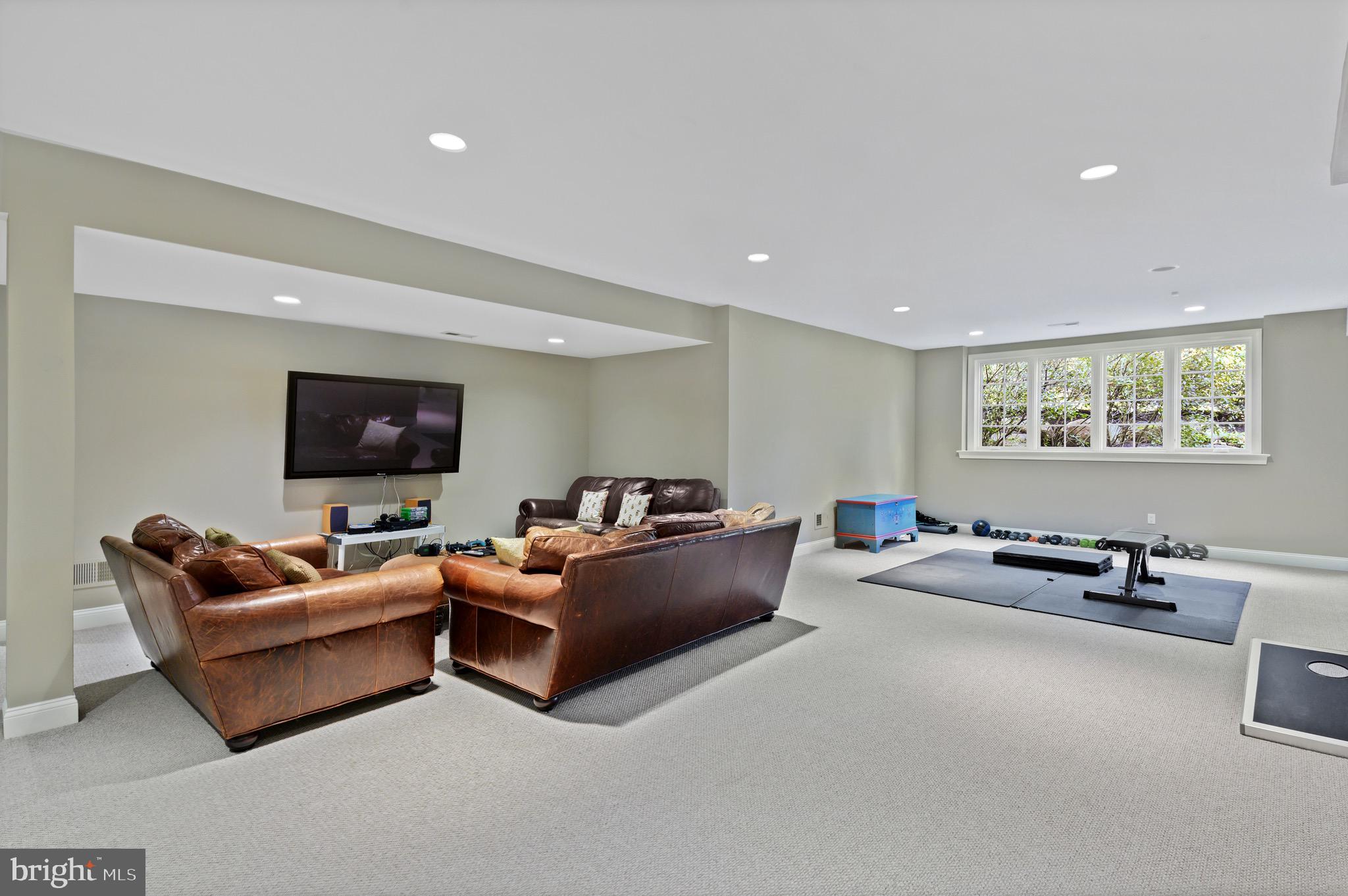 STONEGATE - Residential