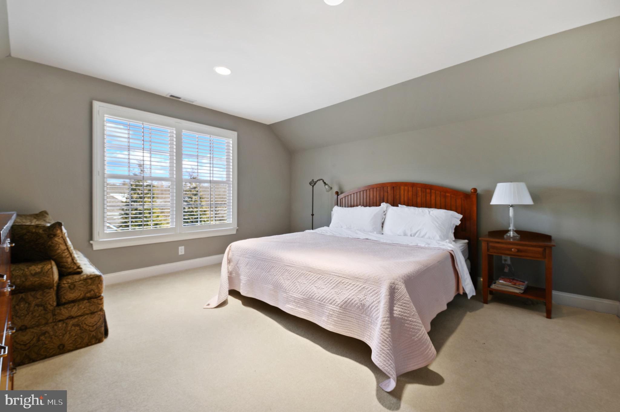 STONEGATE - Residential