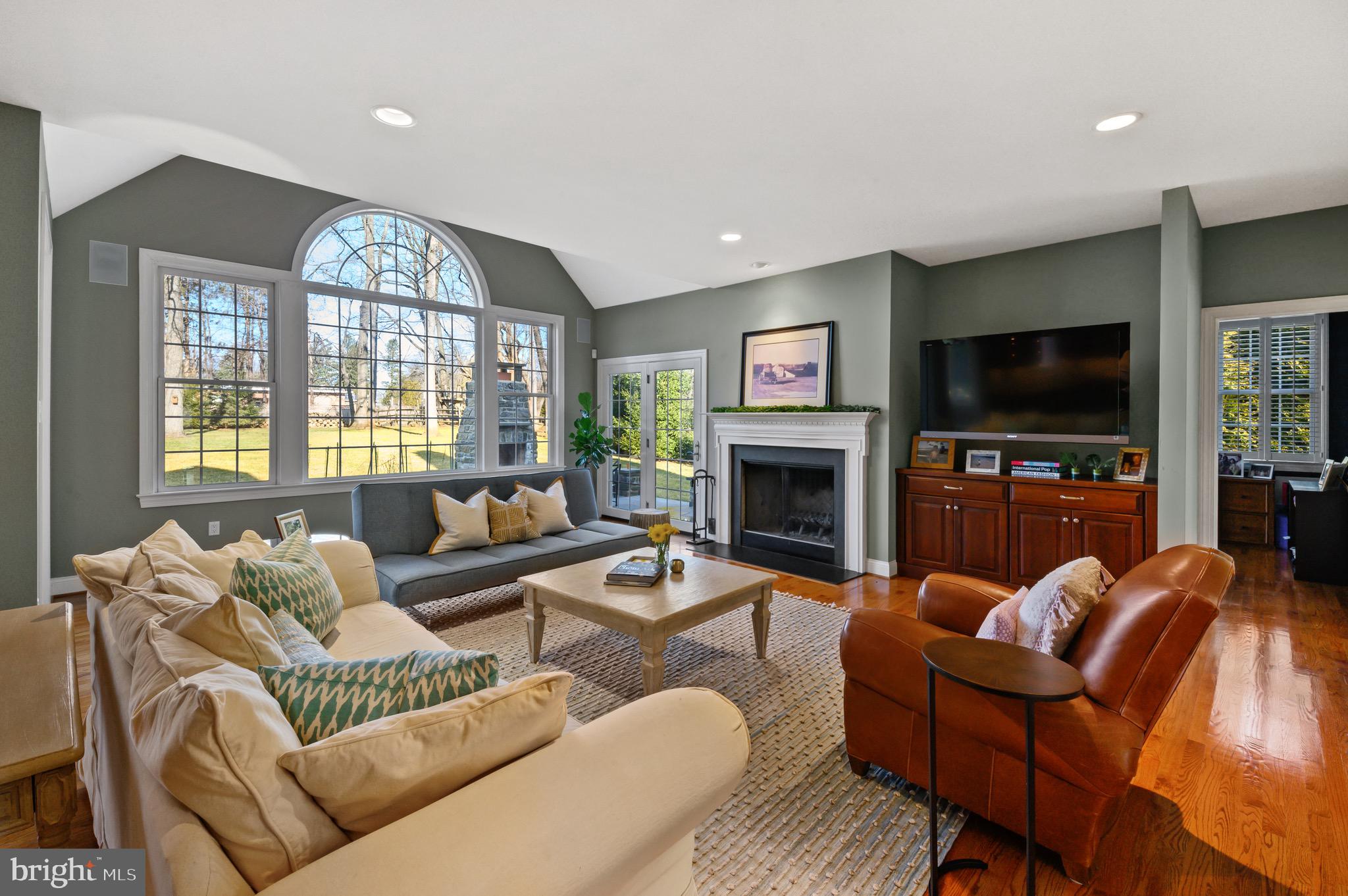 STONEGATE - Residential