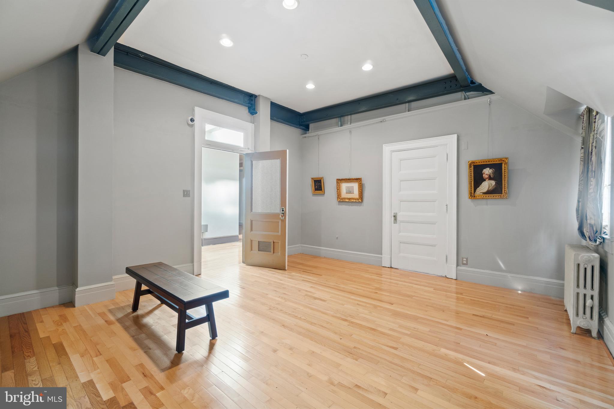 OLD TOWN - Commercial Lease