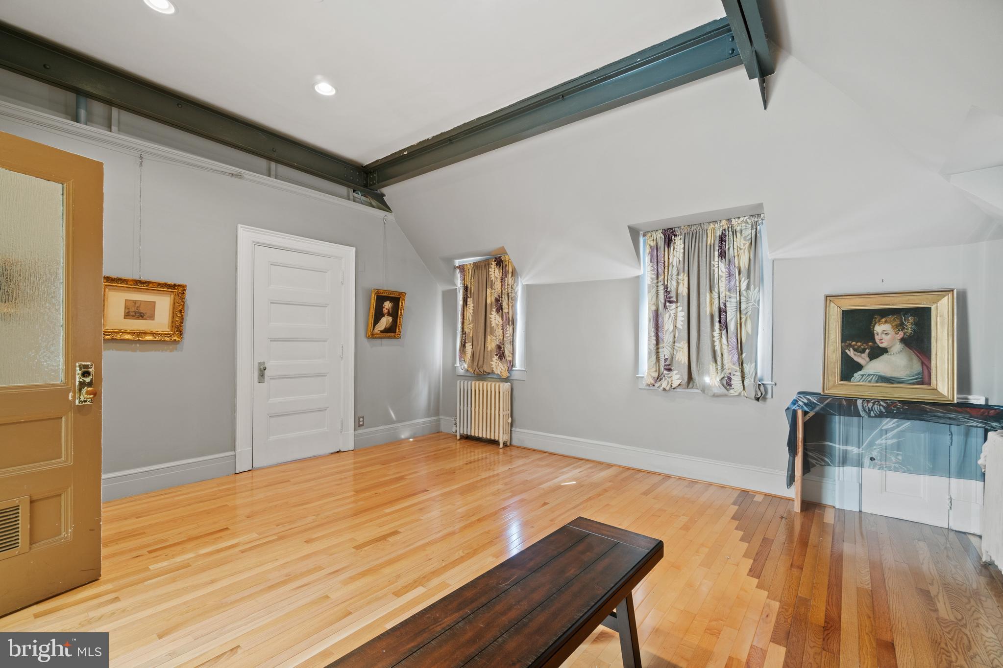 OLD TOWN - Commercial Lease