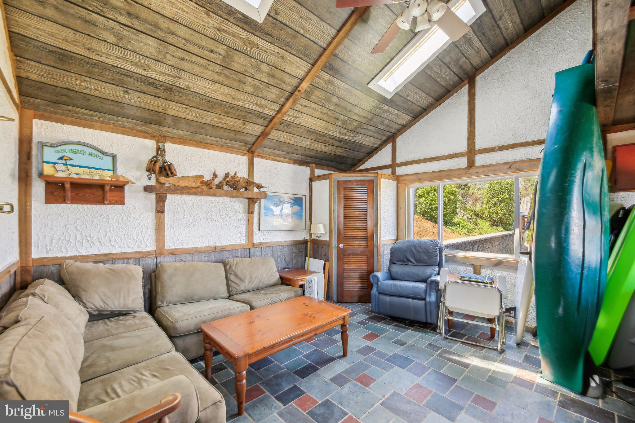 SOUTH RIVER HEIGHTS - Residential