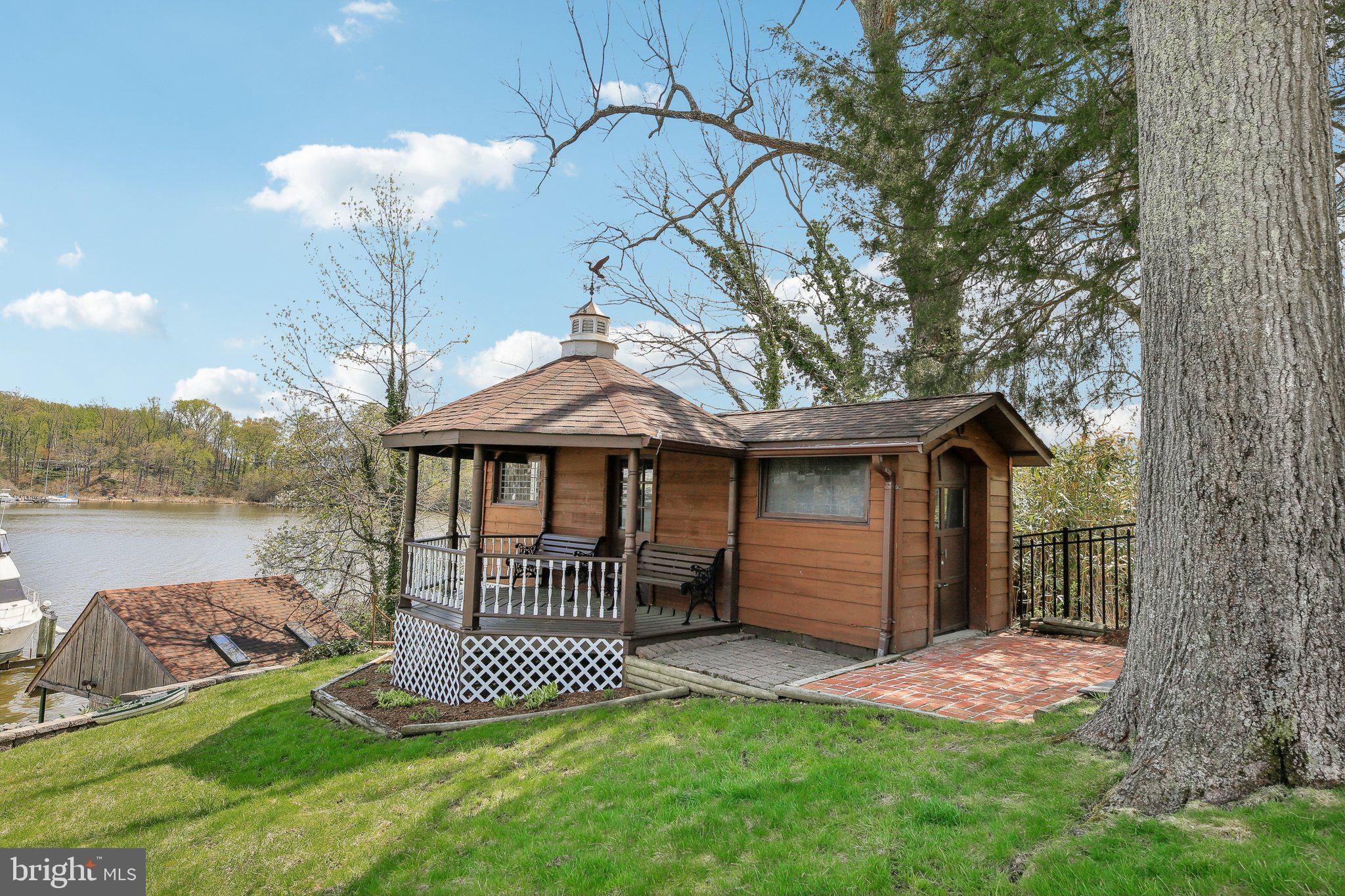 SOUTH RIVER HEIGHTS - Residential